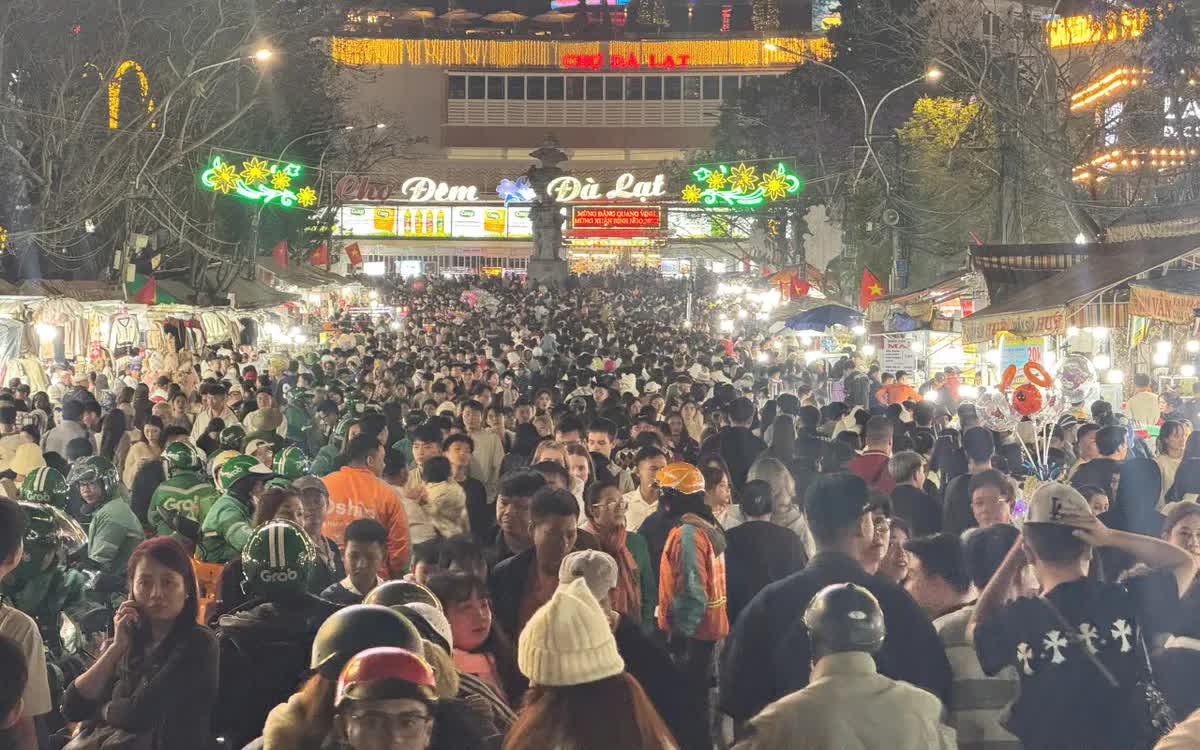 B&ugrave;ng nổ kh&aacute;ch dịp Tết B&iacute;nh Ngọ 2026 tại Đ&agrave; Lạt, L&acirc;m Đồng.