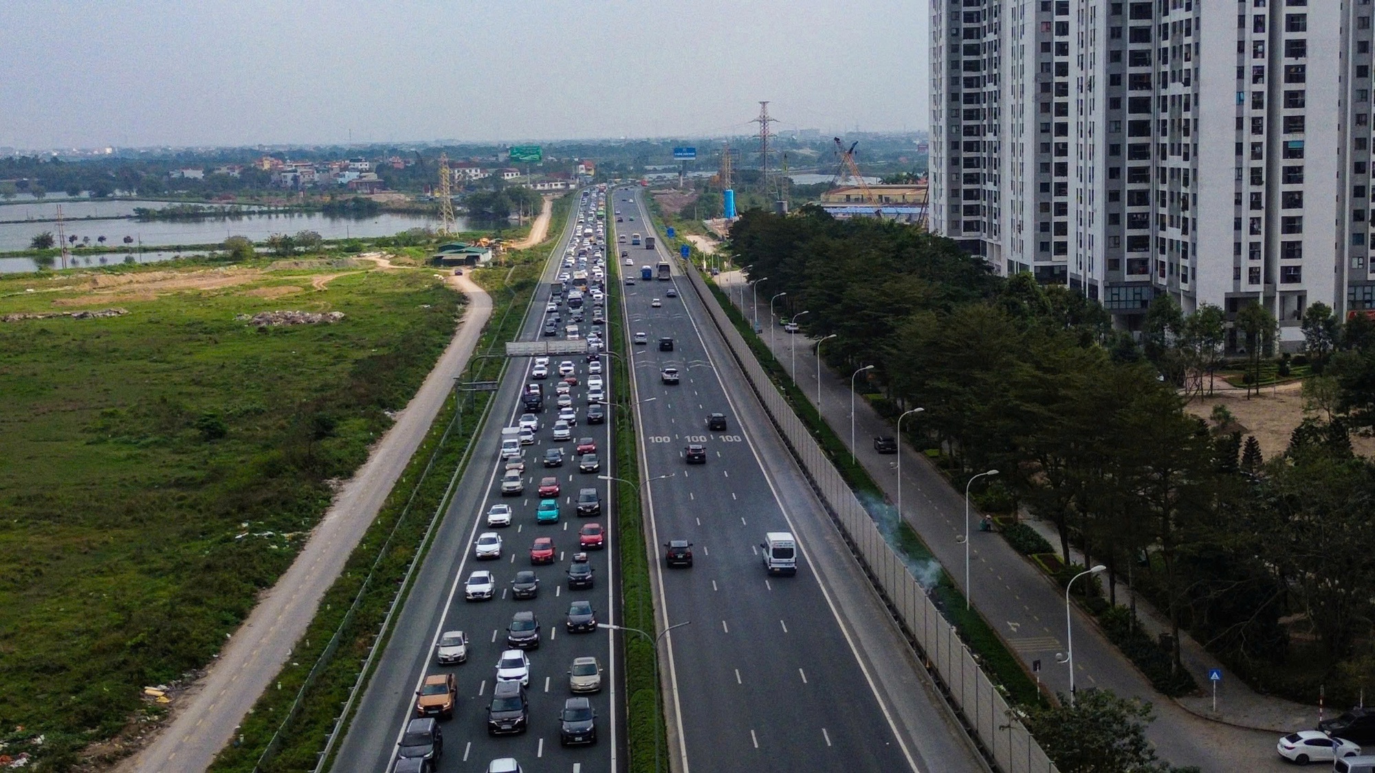 Cục Cảnh s&aacute;t Giao th&ocirc;ng c&oacute; lưu &yacute; quan trọng khi điều khiển xe tr&ecirc;n đường cao tốc, chủ xe &ocirc; t&ocirc; cần biết để tr&aacute;nh bị phạt- Ảnh 1.