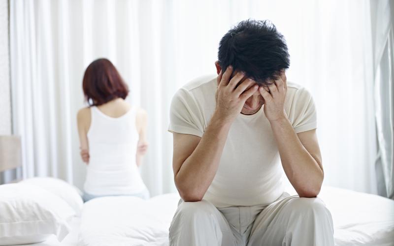 Đừng để sau Tết mới giật m&igrave;nh v&igrave; phong độ giảm s&uacute;t: C&oacute; những th&oacute;i quen ng&agrave;y Tết tưởng v&ocirc; hại, nhưng lại khiến đ&agrave;n &ocirc;ng "kh&oacute;c th&eacute;t"- Ảnh 3.