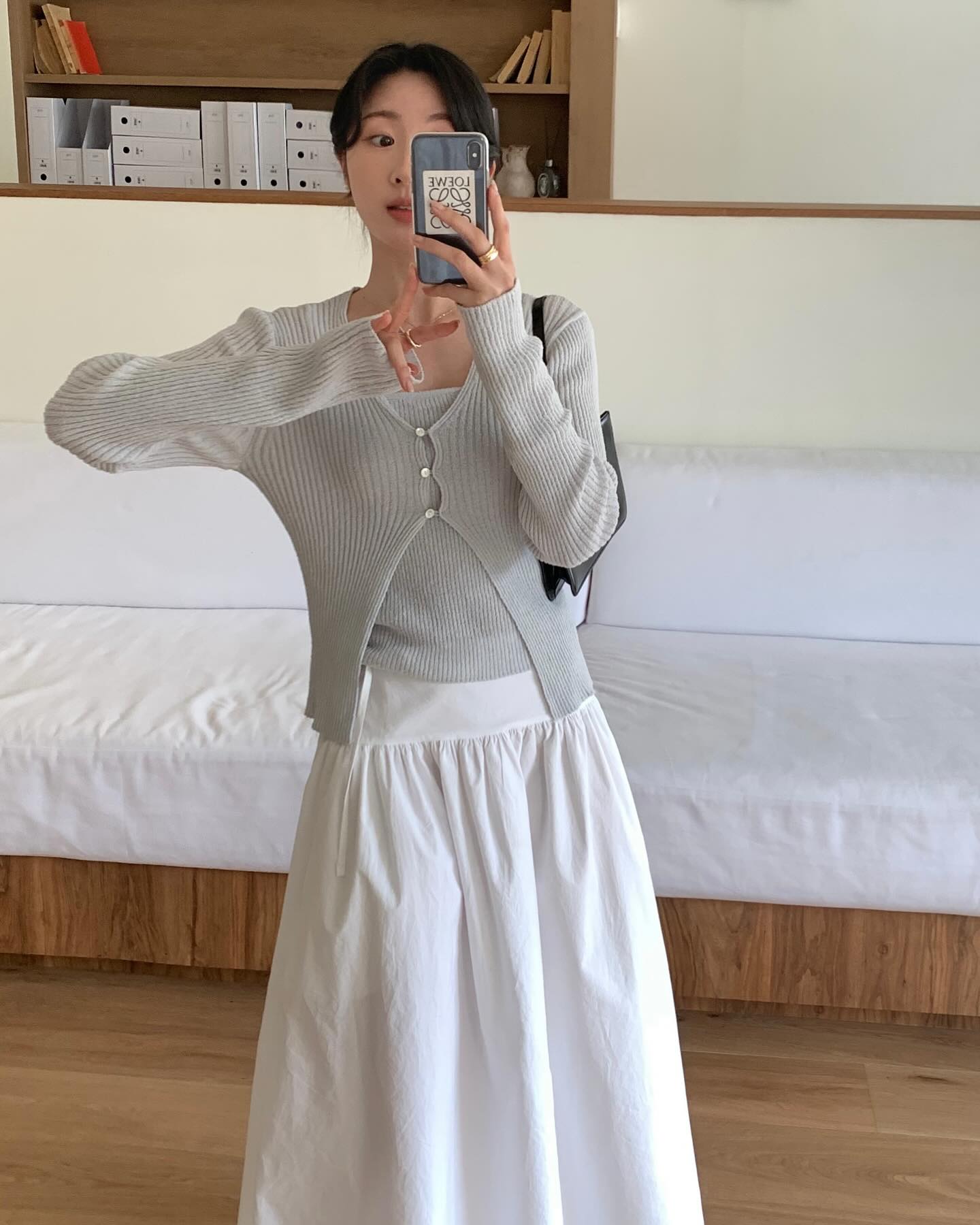 Đầu xu&acirc;n năm mới diện đồ s&aacute;ng m&agrave;u l&agrave; đ&uacute;ng chuẩn, bạn n&ecirc;n ghim ngay 4 combo si&ecirc;u trẻ- Ảnh 11.