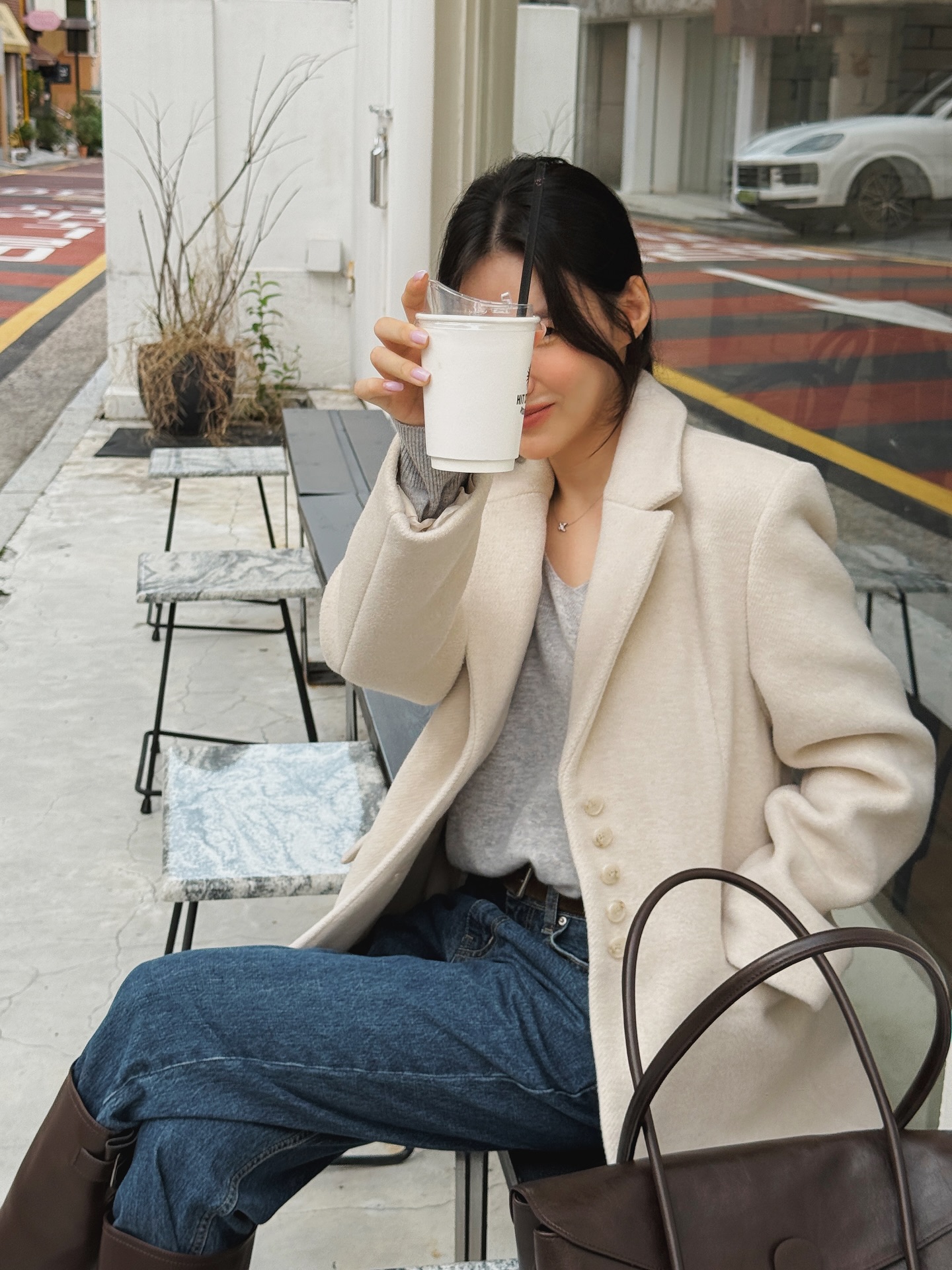 Đầu xu&acirc;n năm mới diện đồ s&aacute;ng m&agrave;u l&agrave; đ&uacute;ng chuẩn, bạn n&ecirc;n ghim ngay 4 combo si&ecirc;u trẻ- Ảnh 1.