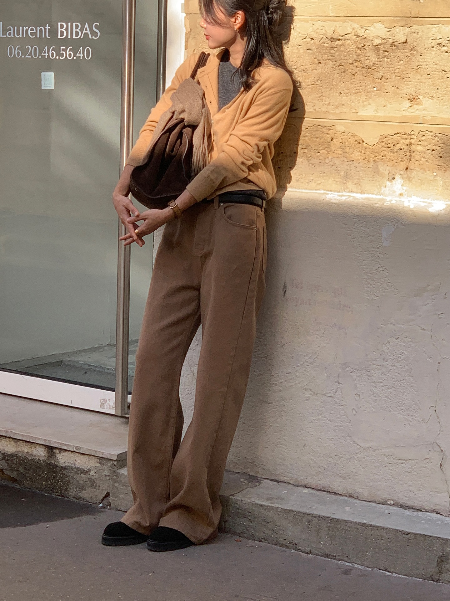 4 mẫu quần dài hoàn hảo dành cho phụ nữ trên 40 tuổi- Ảnh 7. 4 mẫu quần dài hoàn hảo dành cho phụ nữ trên 40 tuổi- Ảnh 7.