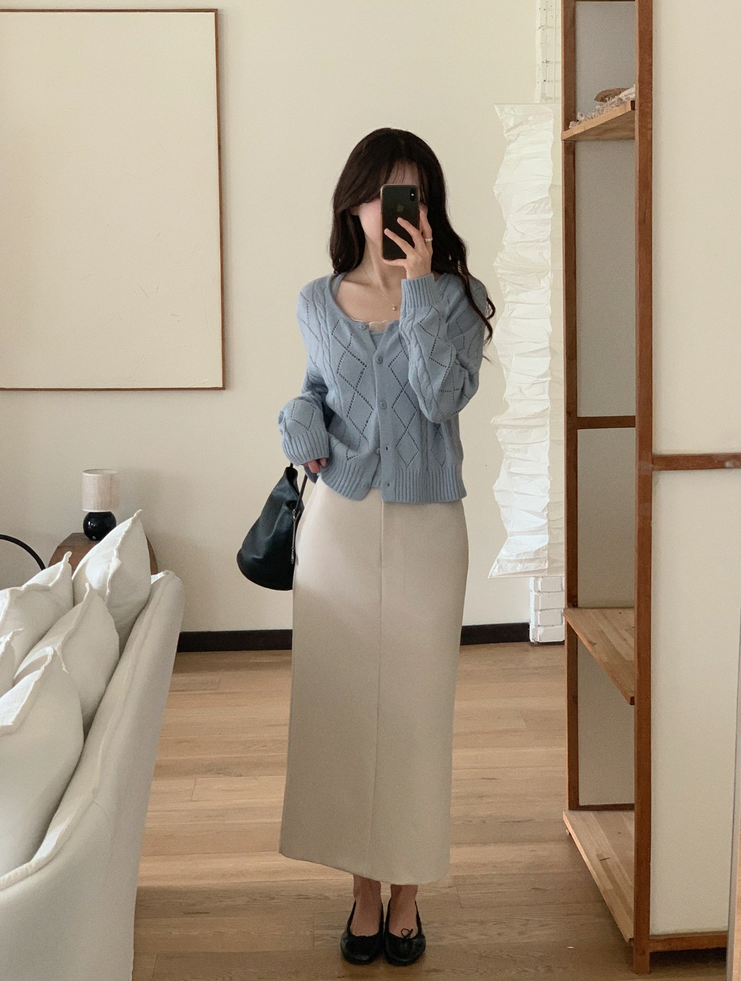 Đầu xu&acirc;n năm mới diện đồ s&aacute;ng m&agrave;u l&agrave; đ&uacute;ng chuẩn, bạn n&ecirc;n ghim ngay 4 combo si&ecirc;u trẻ- Ảnh 9.