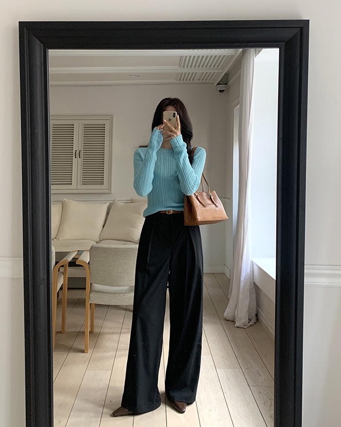 Đầu xu&acirc;n năm mới diện đồ s&aacute;ng m&agrave;u l&agrave; đ&uacute;ng chuẩn, bạn n&ecirc;n ghim ngay 4 combo si&ecirc;u trẻ- Ảnh 5.