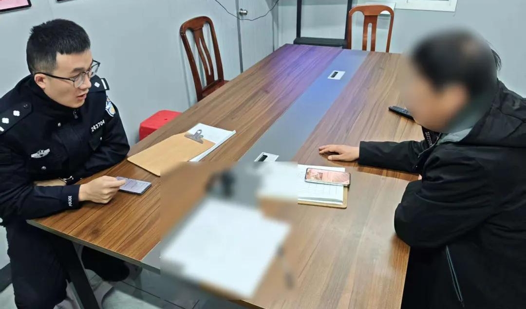 Ph&aacute;t hiện 1 người đ&agrave;n &ocirc;ng mua 58,67 chỉ v&agrave;ng c&ugrave;ng một l&uacute;c, nh&acirc;n vi&ecirc;n n&oacute;i thẳng: &ldquo;Ch&uacute;ng t&ocirc;i kh&ocirc;ng b&aacute;n&ldquo;- Ảnh 3.