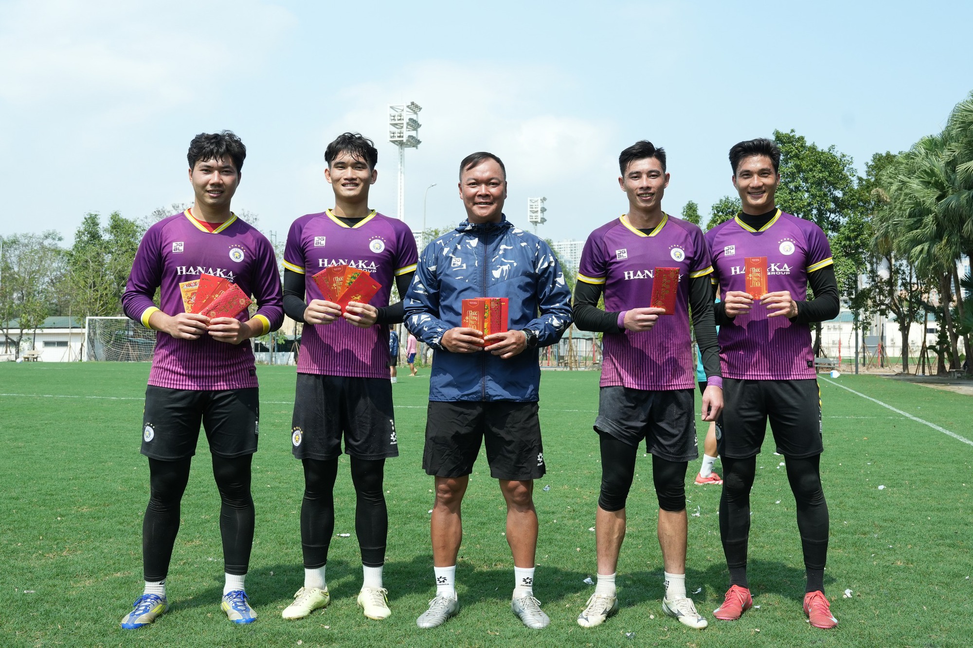 0 điểm cho Đỗ Vinh Quang - con trai thứ 2 của bầu Hiển- Ảnh 5.