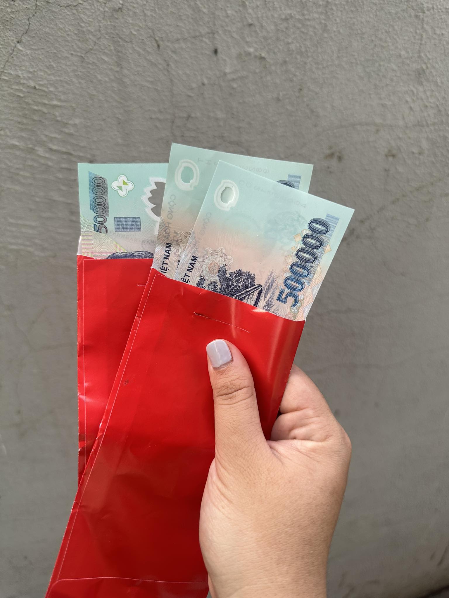 Danh t&iacute;nh người gi&uacute;p việc l&igrave; x&igrave; tiền triệu cho chủ nh&agrave; ở TP.HCM: C&oacute; 2 con đều sống ở nước ngo&agrave;i, đi l&agrave;m để đỡ buồn ch&aacute;n- Ảnh 1.