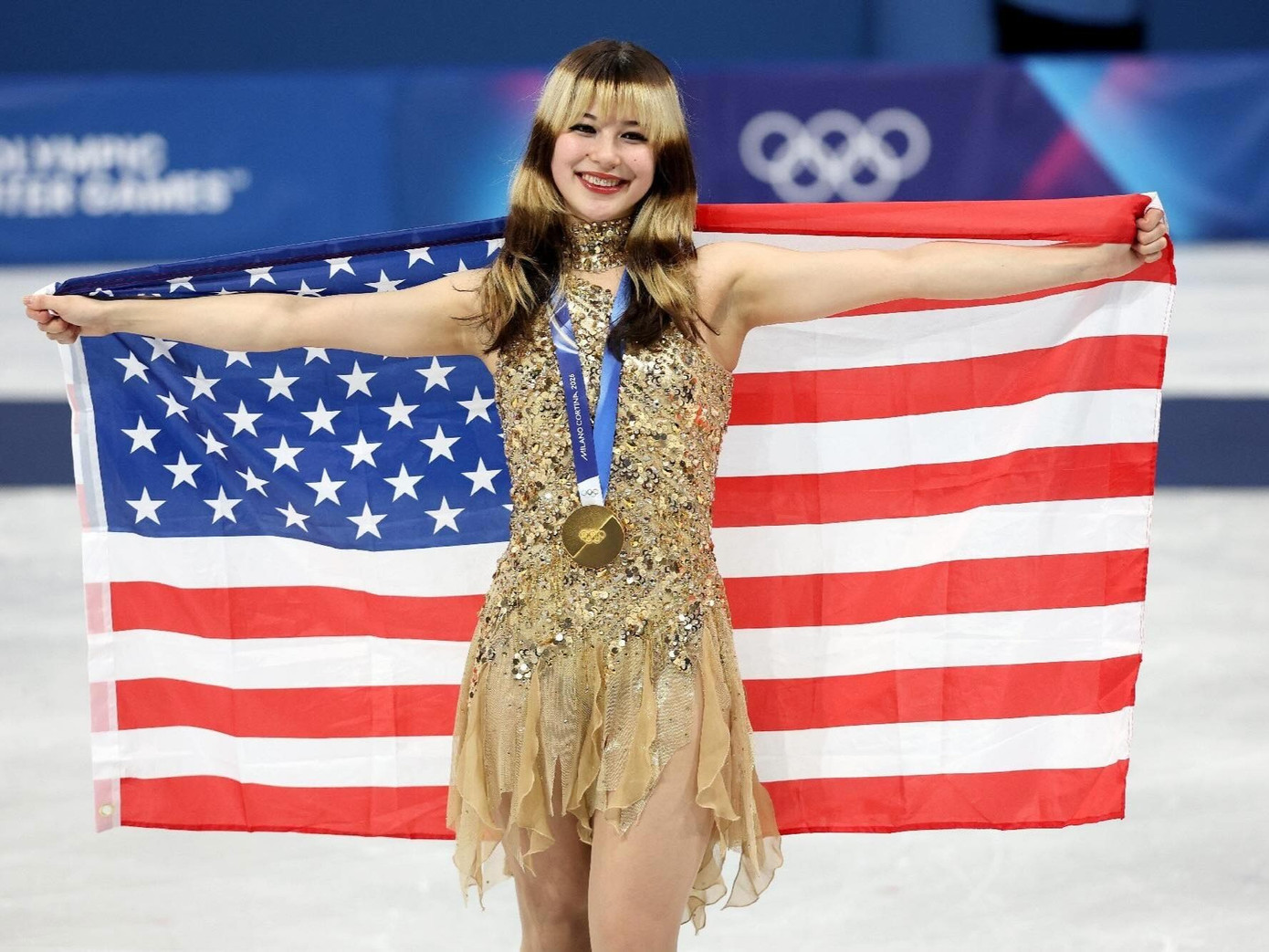 Dung mạo 'thi&ecirc;n thần băng' nổi loạn gi&uacute;p Mỹ giải cơn kh&aacute;t v&agrave;ng- Ảnh 1.