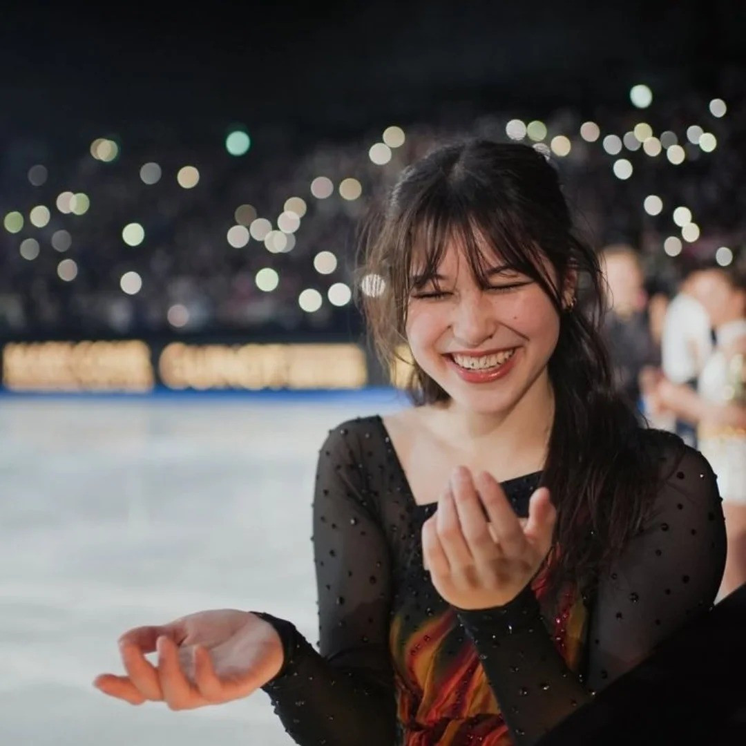 Dung mạo 'thi&ecirc;n thần băng' nổi loạn gi&uacute;p Mỹ giải cơn kh&aacute;t v&agrave;ng- Ảnh 13.