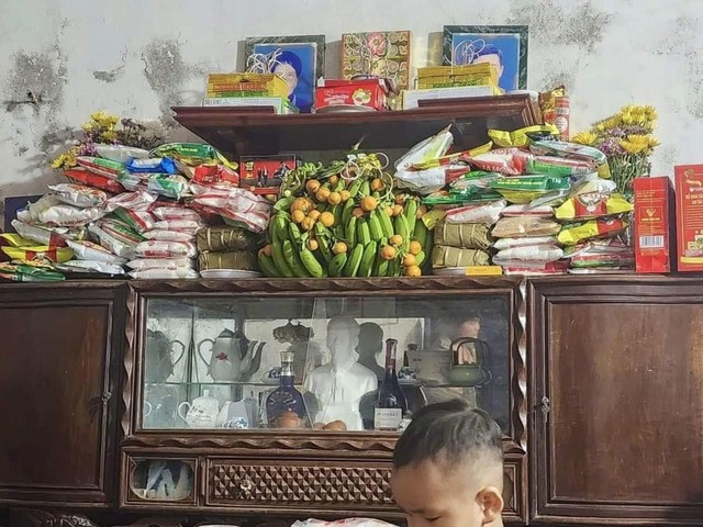 Bức ảnh "&ecirc; hề" đặc sản sau Tết ở Th&aacute;i B&igrave;nh h&uacute;t triệu view: Kh&ocirc;ng phải gi&ograve; chả, thứ b&agrave;y muốn "sập tủ" n&agrave;y mới l&agrave; điều rưng rưng nhất!- Ảnh 1.