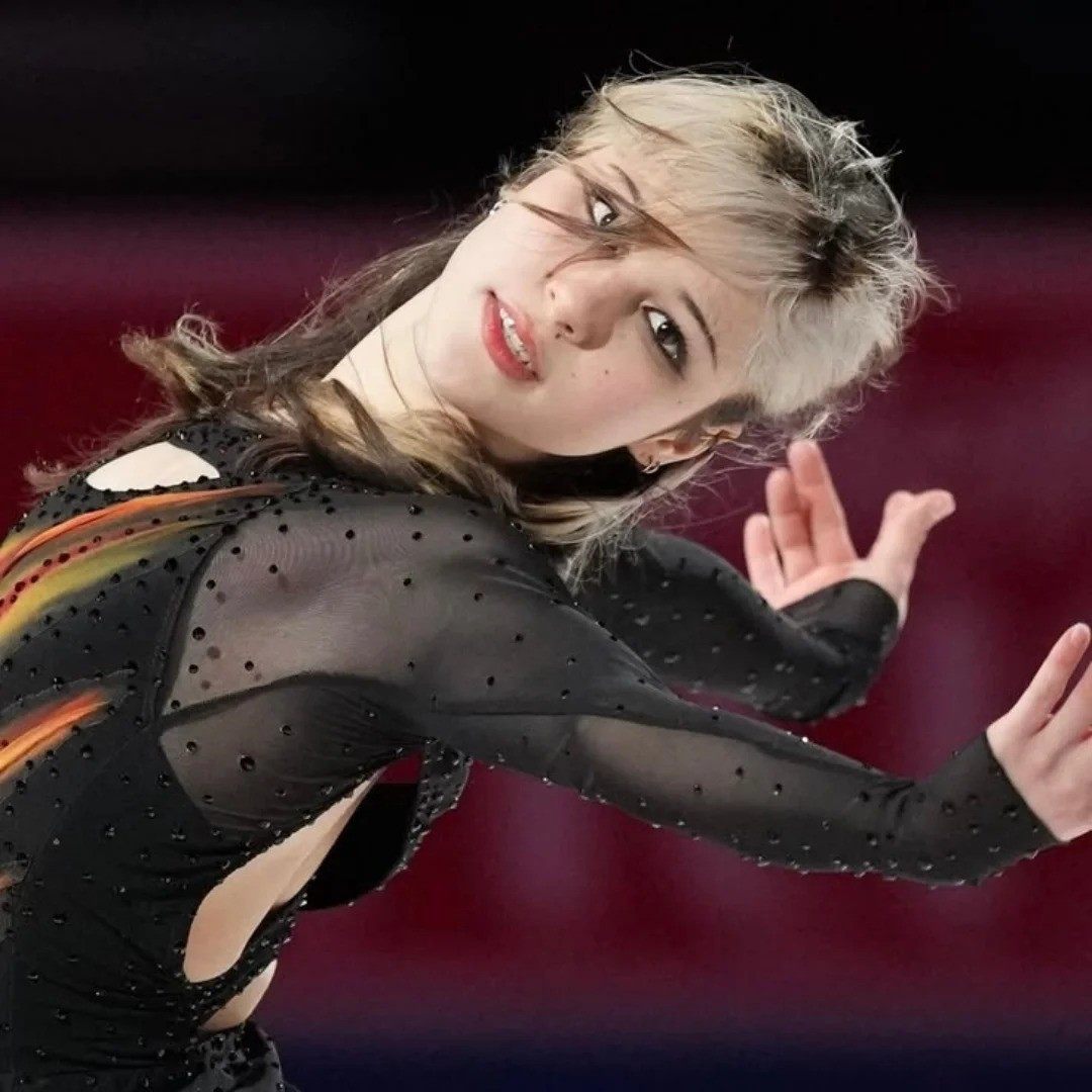 Dung mạo 'thi&ecirc;n thần băng' nổi loạn gi&uacute;p Mỹ giải cơn kh&aacute;t v&agrave;ng- Ảnh 12.