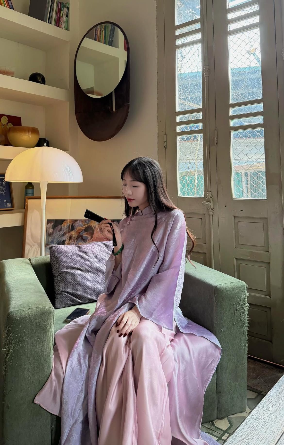 Hết Tết, đại hội thanh l&yacute; &aacute;o d&agrave;i trỗi dậy- Ảnh 11.