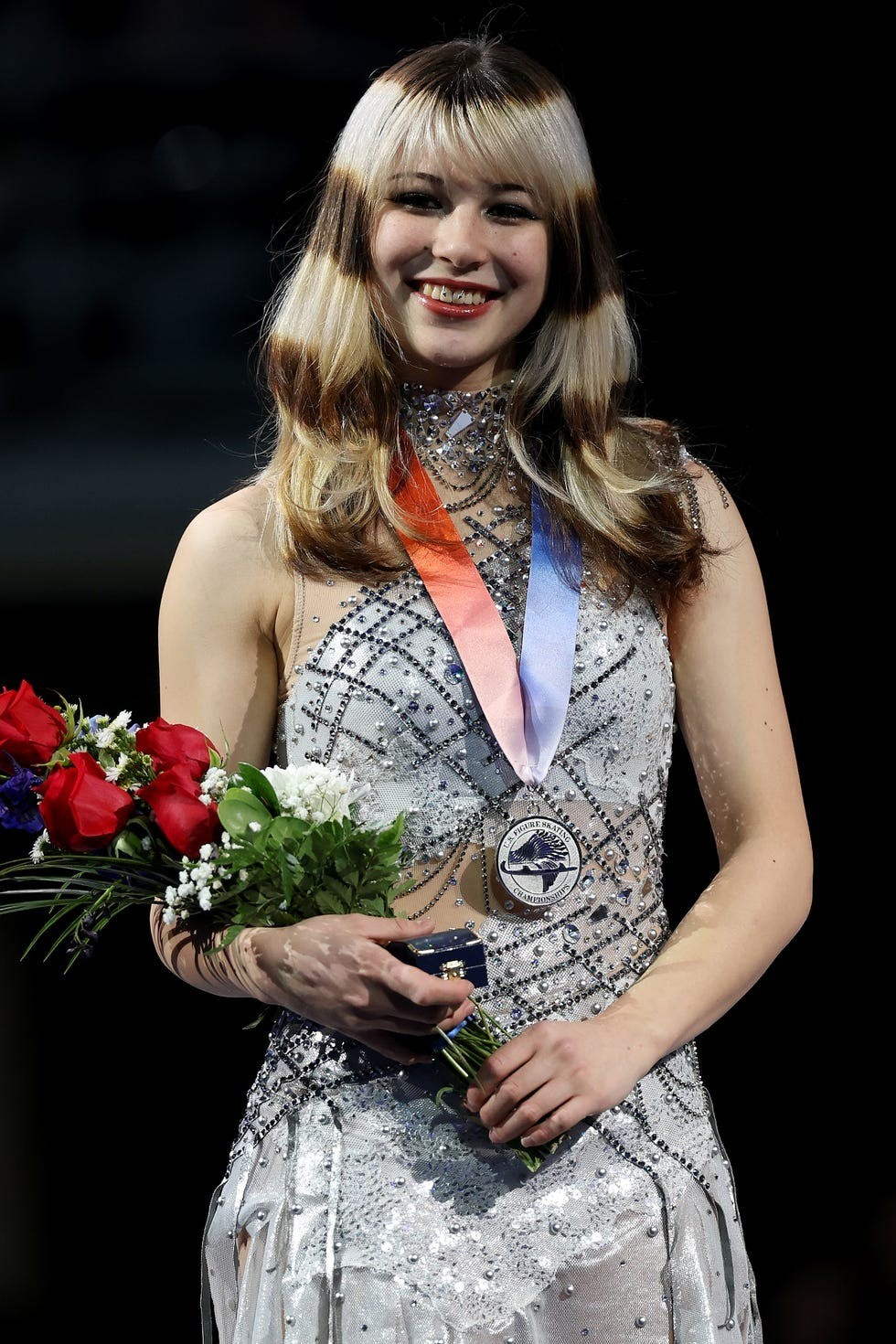 Dung mạo 'thi&ecirc;n thần băng' nổi loạn gi&uacute;p Mỹ giải cơn kh&aacute;t v&agrave;ng- Ảnh 18.