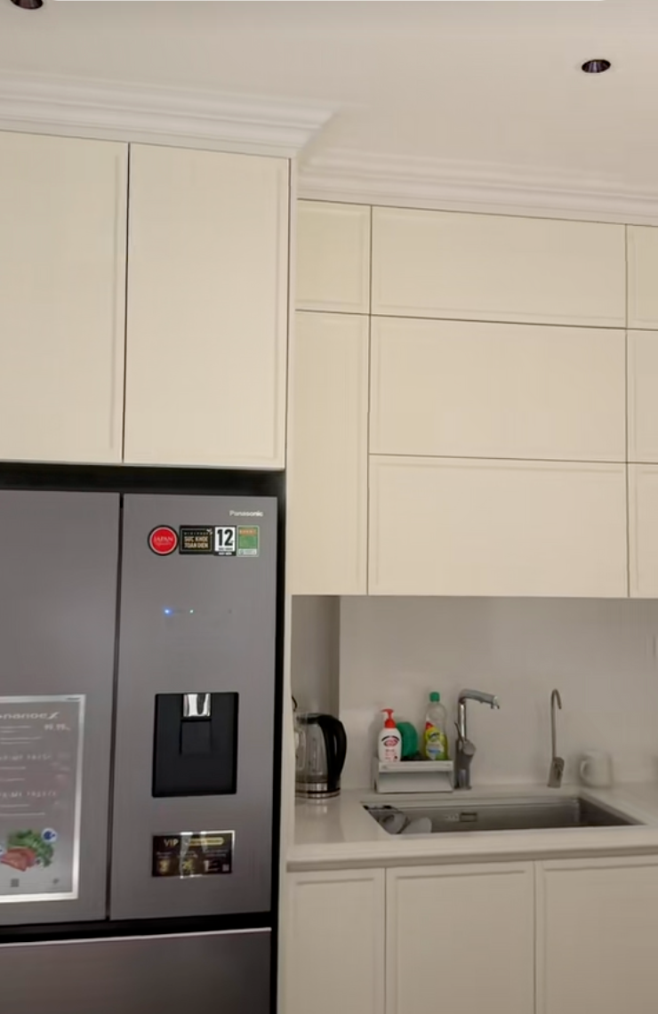 Căn bếp 230 triệu của vợ chồng trẻ H&agrave; Nội: C&oacute; m&oacute;n đồ hơn 40 triệu, nh&igrave;n l&agrave; hiểu v&igrave; sao ai cũng m&ecirc;- Ảnh 4.