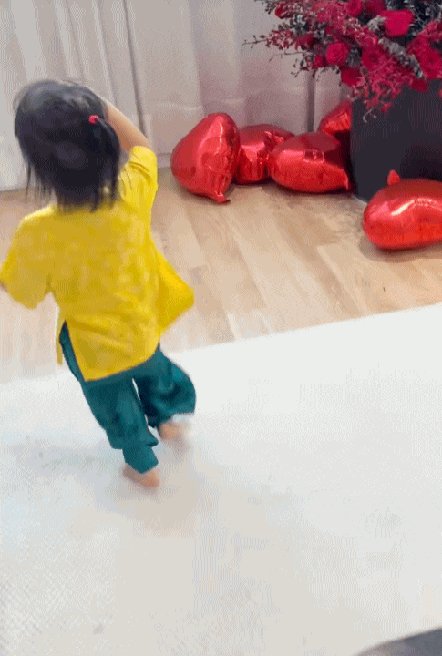 Tr&ugrave;m cuối "d&acirc;u h&agrave;o m&ocirc;n" Tuấn Dương h&igrave; hục cắm lọ hoa 20 triệu để chưng Tết, vẫn bị "b&aacute;nh b&egrave;o" Suli bẻ l&aacute;, vặt hoa kh&ocirc;ng thương tiếc- Ảnh 3.