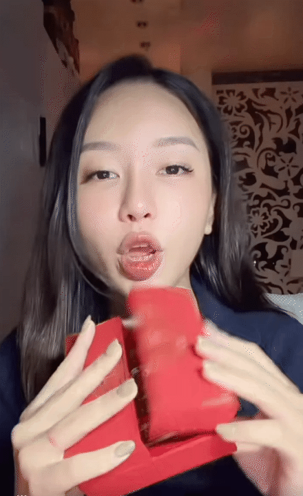 “Mẹo” mua vàng vía Thần Tài hút lộc cả năm: Hành trình đầu năm mua vàng, cuối năm mua nhà của cô gái 23 tuổi- Ảnh 5. “Mẹo” mua vàng vía Thần Tài hút lộc cả năm: Hành trình đầu năm mua vàng, cuối năm mua nhà của cô gái 23 tuổi- Ảnh 5.