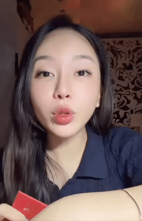 “Mẹo” mua vàng vía Thần Tài hút lộc cả năm: Hành trình đầu năm mua vàng, cuối năm mua nhà của cô gái 23 tuổi- Ảnh 7. “Mẹo” mua vàng vía Thần Tài hút lộc cả năm: Hành trình đầu năm mua vàng, cuối năm mua nhà của cô gái 23 tuổi- Ảnh 7.