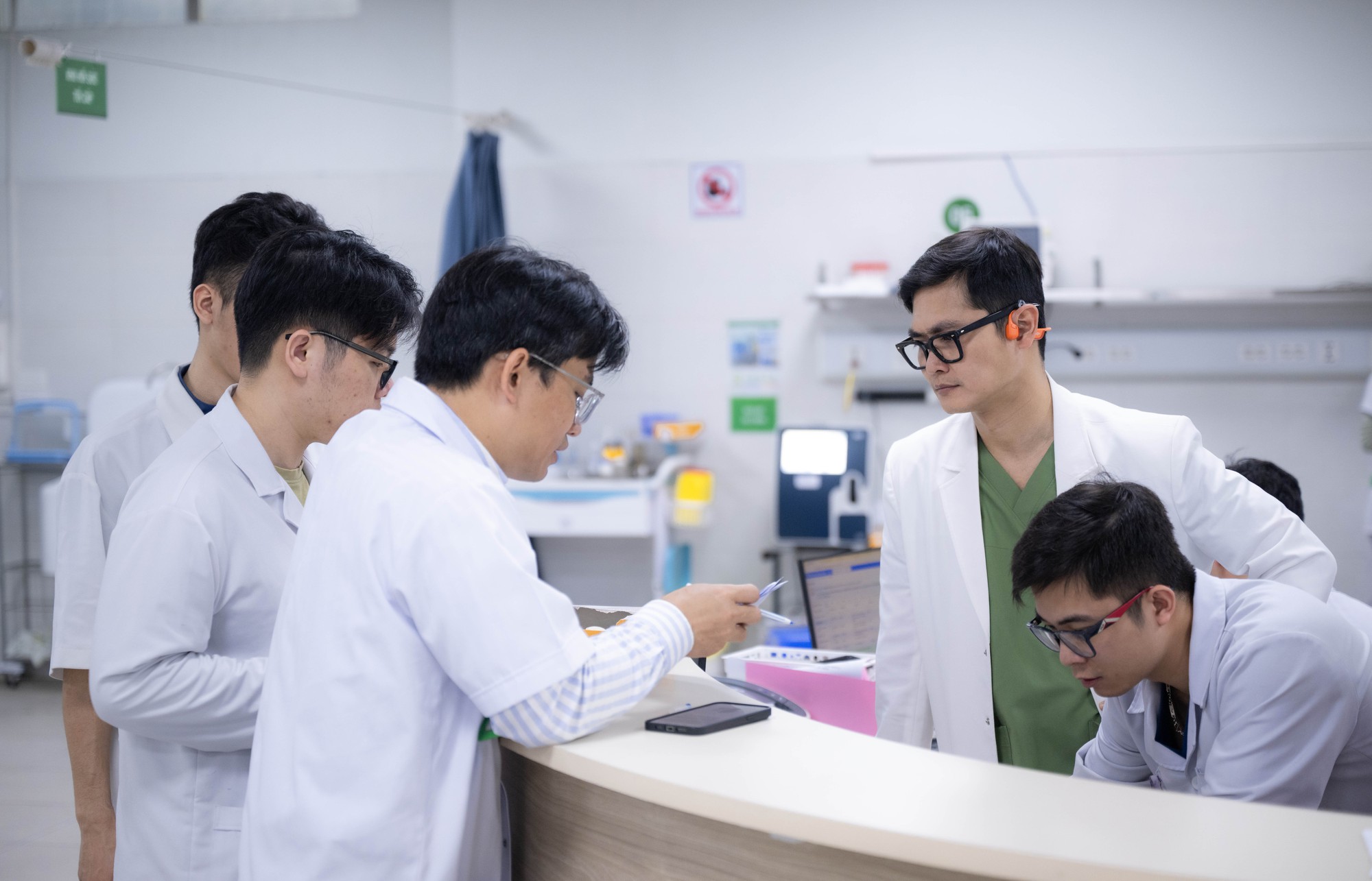 Thực trạng của Bệnh viện Hữu nghị Việt Đức trong 9 ng&agrave;y nghỉ Tết: Khi con số thống k&ecirc; kh&ocirc;ng đủ n&oacute;i n&ecirc;n tất cả...- Ảnh 8.