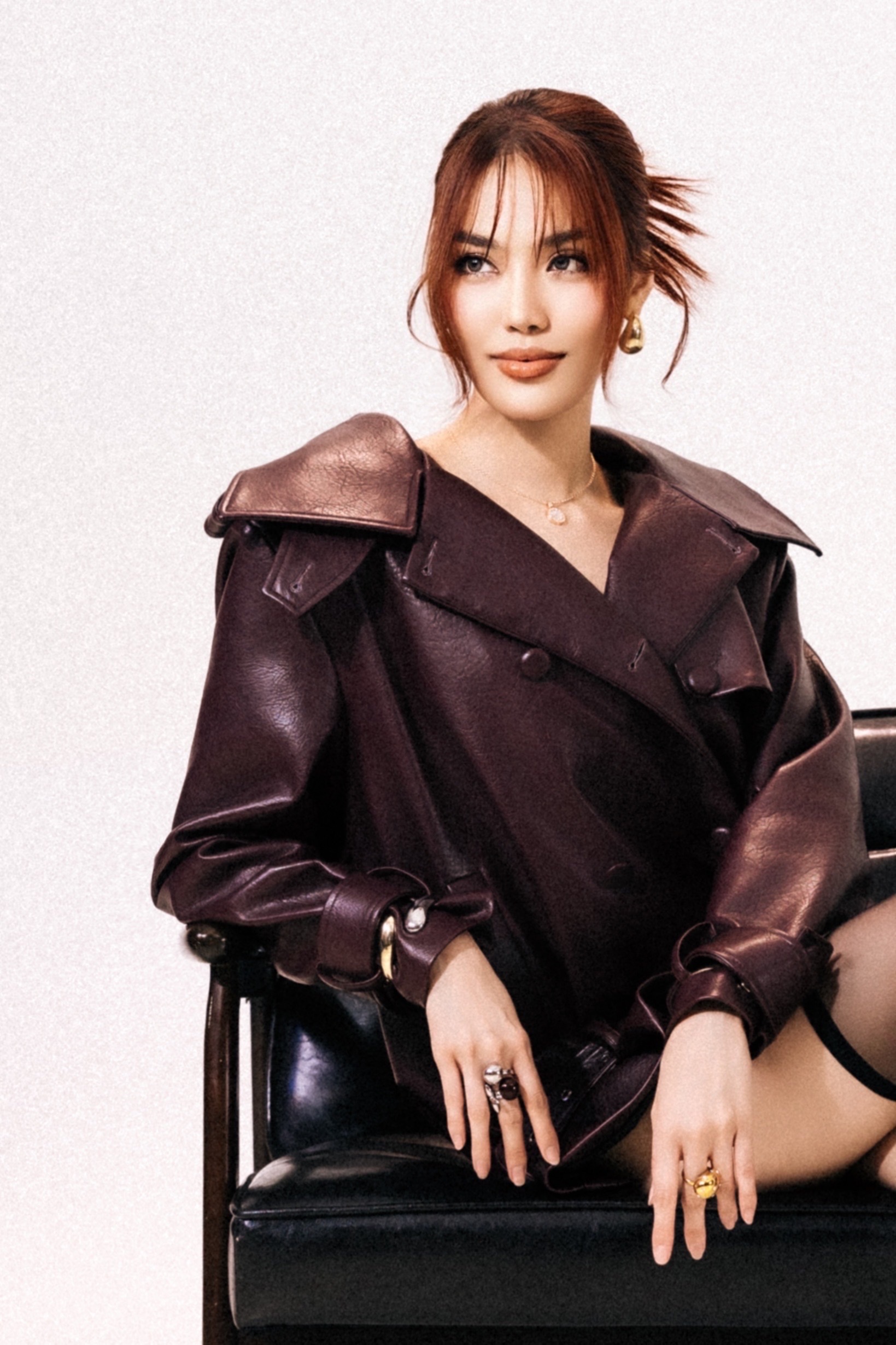 Si&ecirc;u mẫu Lan Khu&ecirc;: 