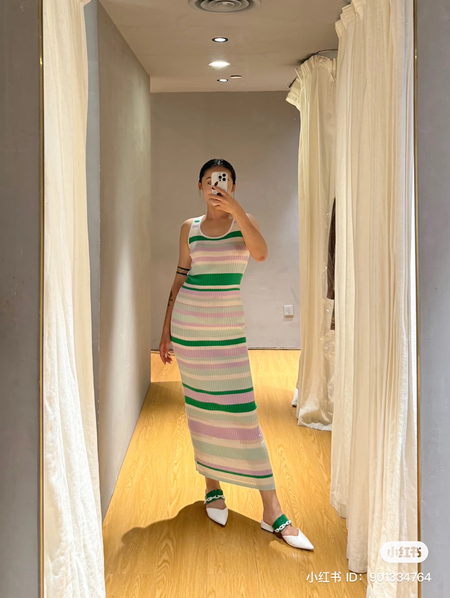 Dương Mịch biến 1 mẫu v&aacute;y d&igrave;m d&aacute;ng th&agrave;nh m&oacute;n được săn l&ugrave;ng- Ảnh 9.