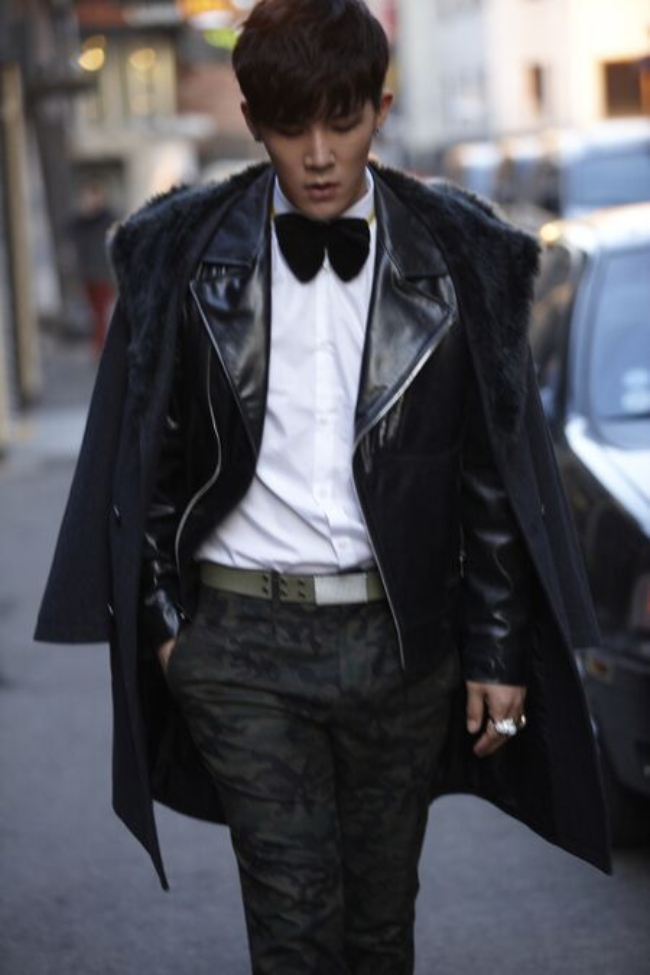 Bắt khẩn cấp nam ca sĩ ki&ecirc;m &ldquo;anh sếp showbiz&rdquo; ngay đầu năm mới- Ảnh 3.