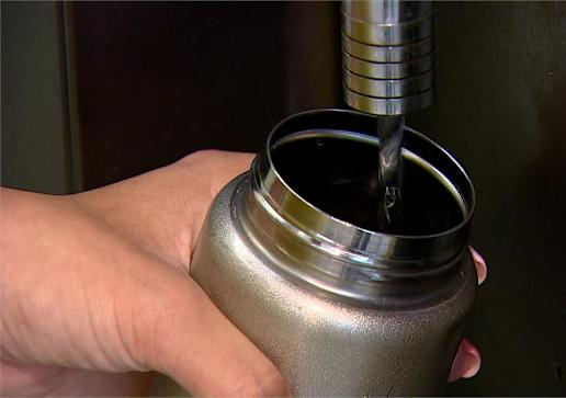 Người đ&agrave;n &ocirc;ng mắc ung thư gan v&igrave; ng&agrave;y n&agrave;o cũng uống nước từ loại cốc nhiều người d&ugrave;ng mỗi ng&agrave;y- Ảnh 3.