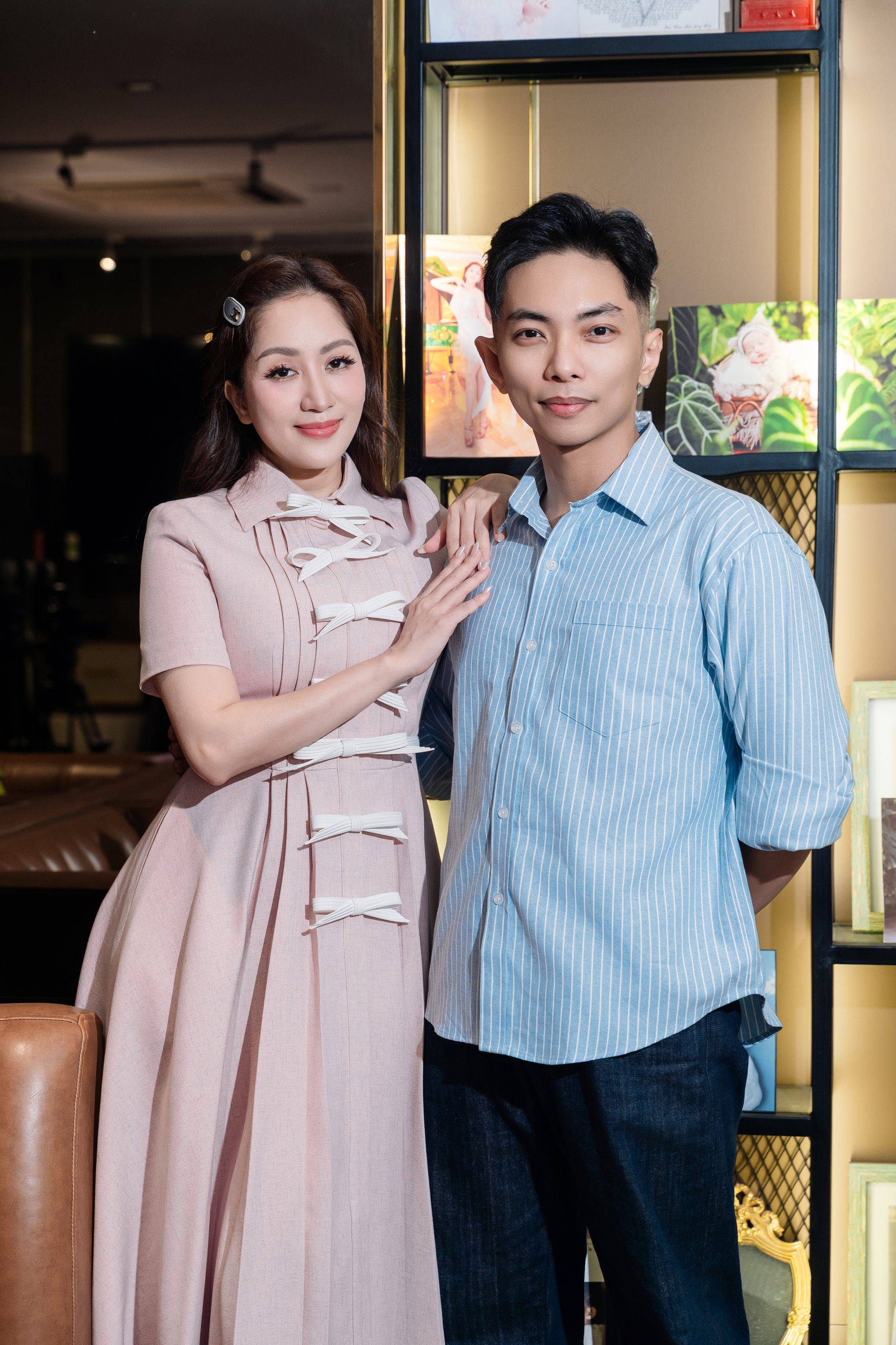 Phan Hiển xin cho Kh&aacute;nh Thi kh&ocirc;ng l&agrave;m việc nh&agrave; qu&aacute; nhiều, mẹ chồng liền tuy&ecirc;n bố 1 c&acirc;u tỏ r&otilde; th&aacute;i độ- Ảnh 1.