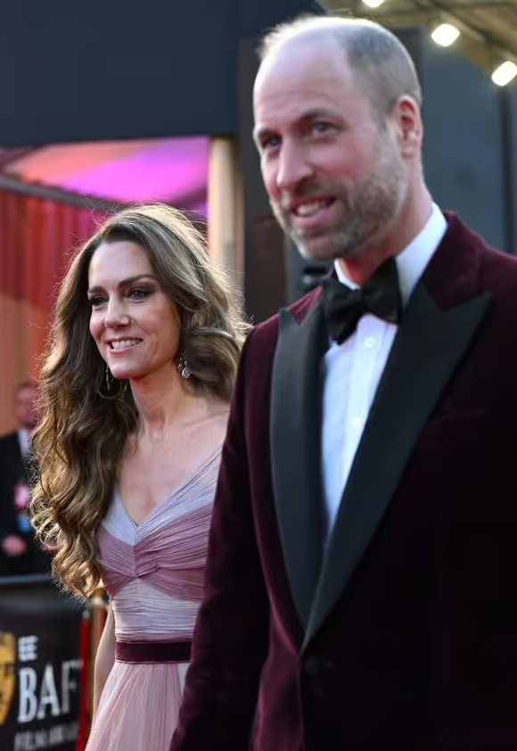 Vợ chồng William - Kate lộng lẫy chiếm s&oacute;ng BAFTA 2026: Lời th&uacute; nhận bất ngờ v&agrave; l&yacute; do Vương phi "kh&oacute;c sưng mắt" trước giờ G- Ảnh 1.