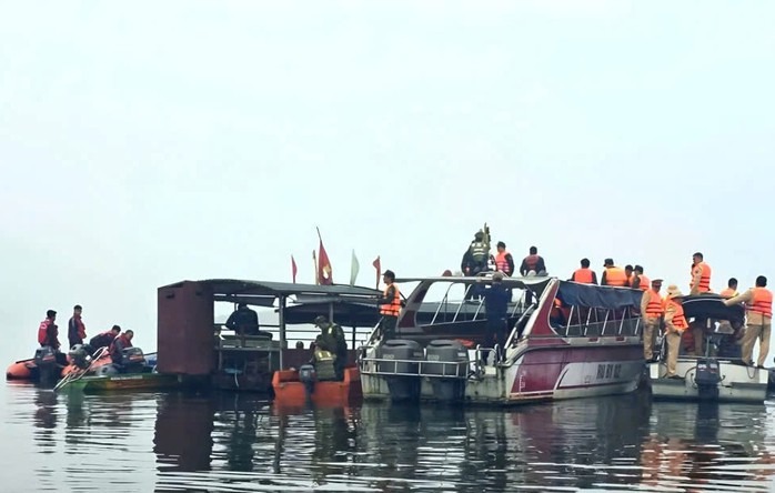 Thủ tướng giao Bộ C&ocirc;ng an chỉ đạo điều tra nguy&ecirc;n nh&acirc;n vụ lật t&agrave;u kh&aacute;ch tr&ecirc;n hồ Th&aacute;c B&agrave;- Ảnh 1.