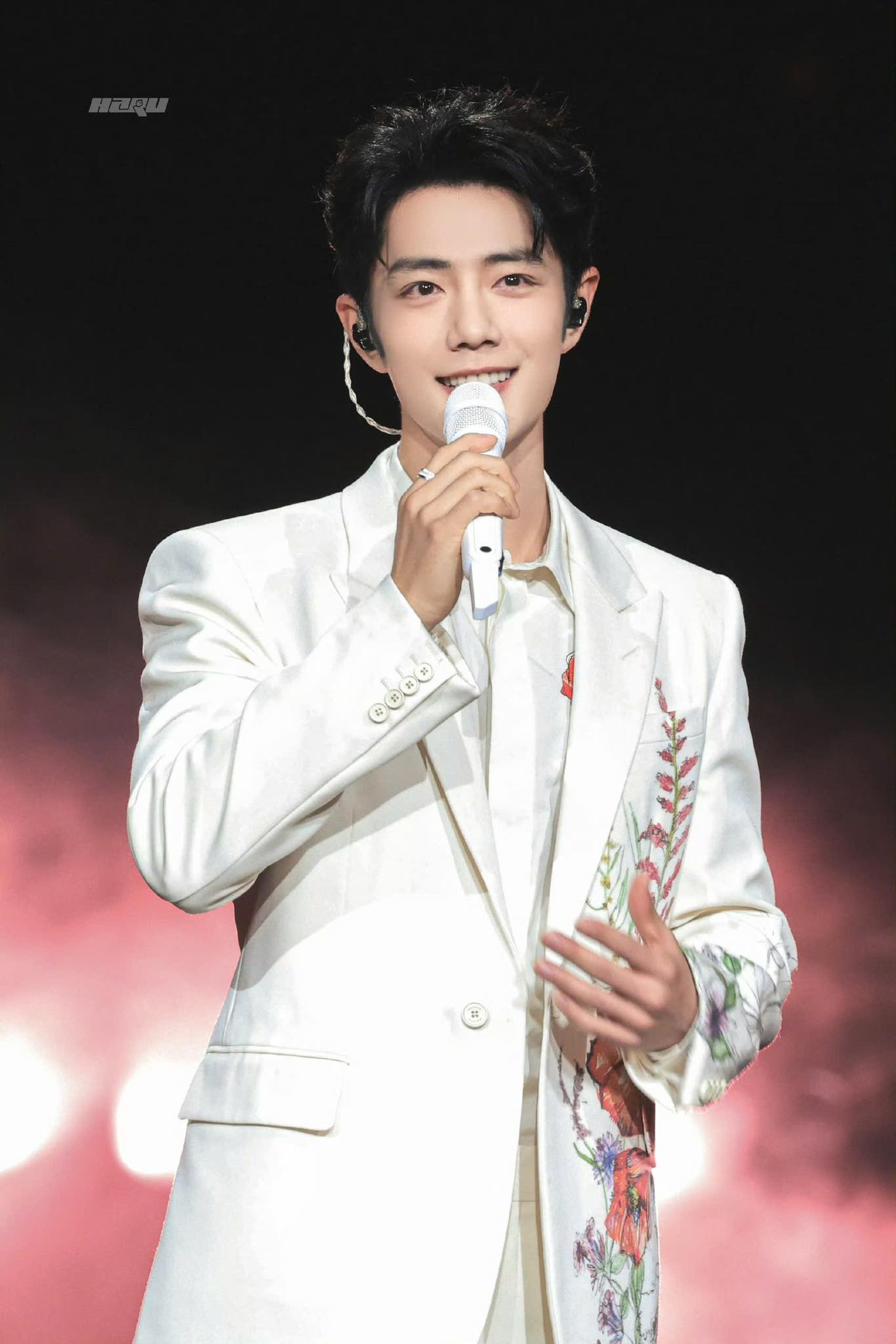 Trung Quốc có duy nhất 1 mỹ nam mang khí chất quốc thái dân an, đẹp như trăng sáng ai nhìn cũng được chữa lành- Ảnh 4. Trung Quốc có duy nhất 1 mỹ nam mang khí chất quốc thái dân an, đẹp như trăng sáng ai nhìn cũng được chữa lành- Ảnh 4.