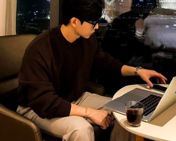 4 sai lầm khi uống c&agrave; ph&ecirc; g&acirc;y tăng c&acirc;n, c&agrave;ng uống c&agrave;ng mệt: Dễ mắc phải khi trở lại guồng l&agrave;m việc sau nghỉ Tết- Ảnh 1.