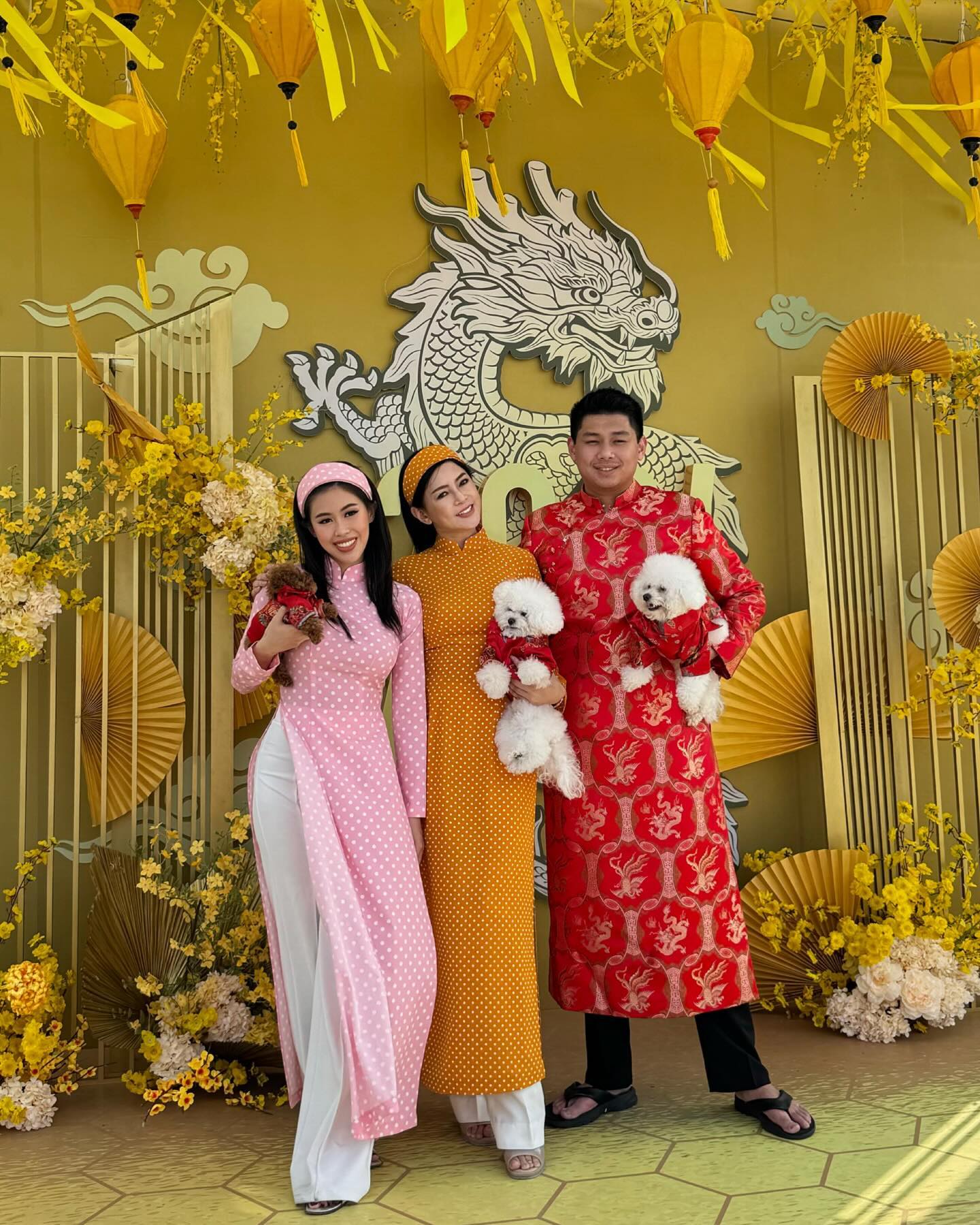 Cảnh "d&aacute;t v&agrave;ng" b&ecirc;n trong biệt thự của tỷ ph&uacute; Johnathan Hạnh Nguyễn g&acirc;y cho&aacute;ng ngợp- Ảnh 12.