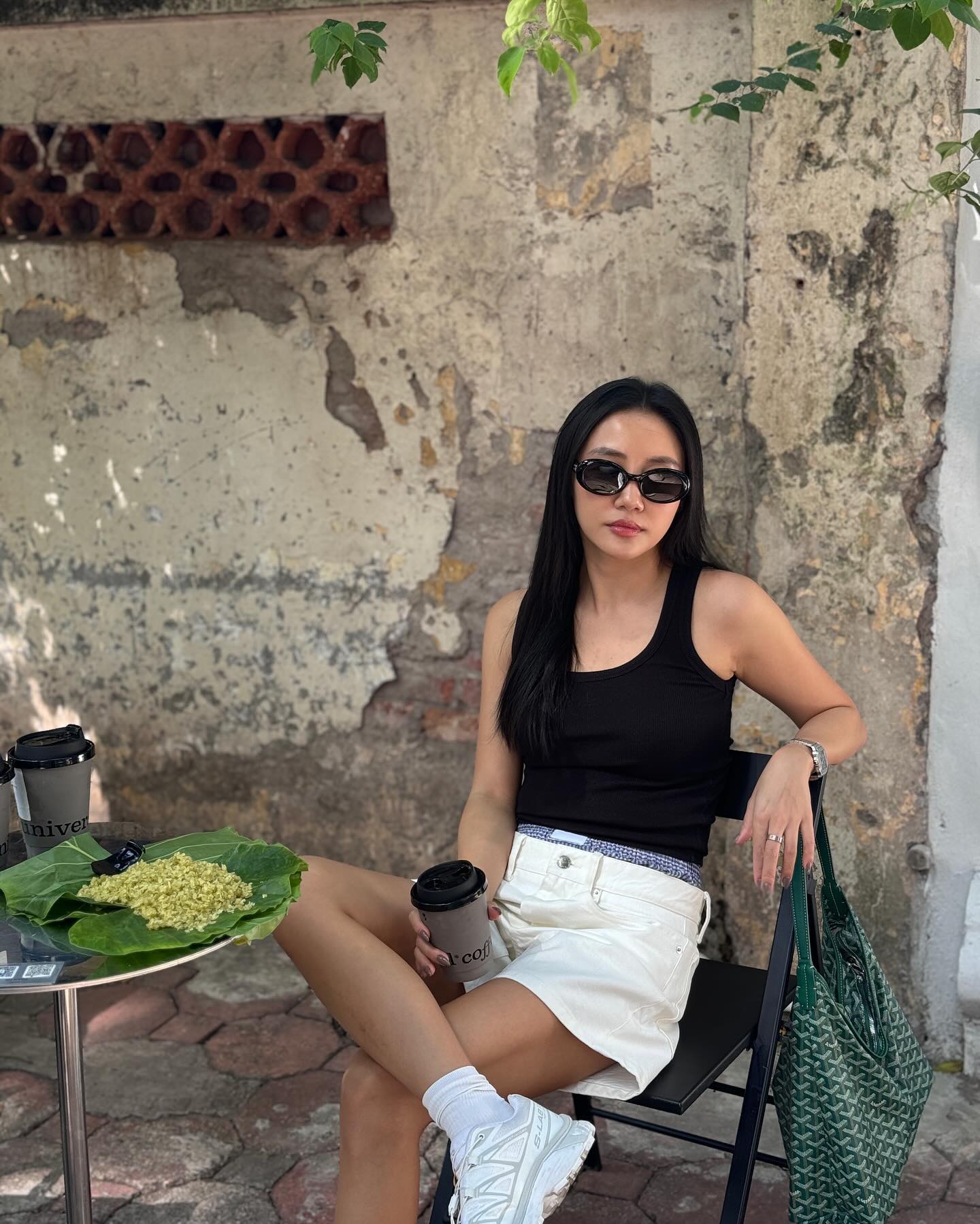 Văn Mai Hương đam m&ecirc; diện đồ basic, nhưng style bộ n&agrave;o cũng nổi bật- Ảnh 4.