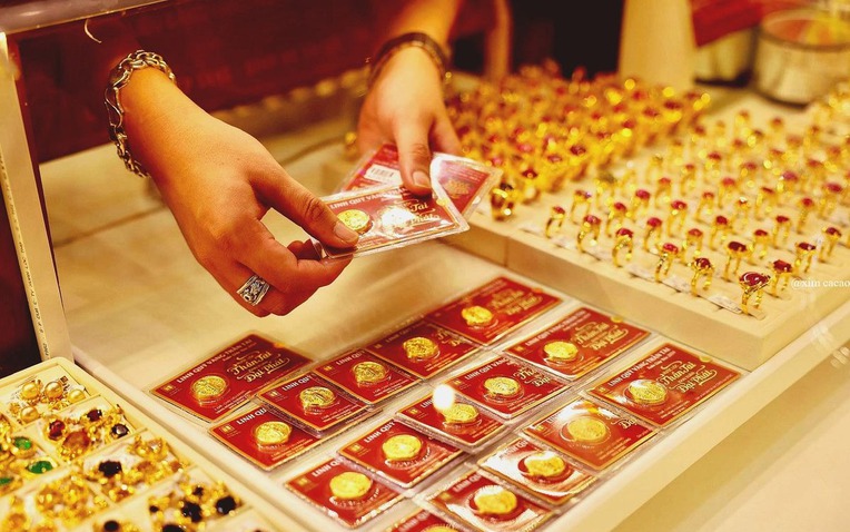 Ai n&ecirc;n mua v&agrave;ng ng&agrave;y Thần T&agrave;i?- Ảnh 1.