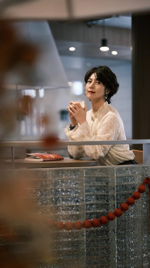 Mấy năm liền chen ch&acirc;n mua v&agrave;ng ng&agrave;y v&iacute;a Thần T&agrave;i, năm nay t&ocirc;i dừng lại: Kh&ocirc;ng ngờ "lộc" đến theo c&aacute;ch kh&aacute;c hẳn- Ảnh 2.