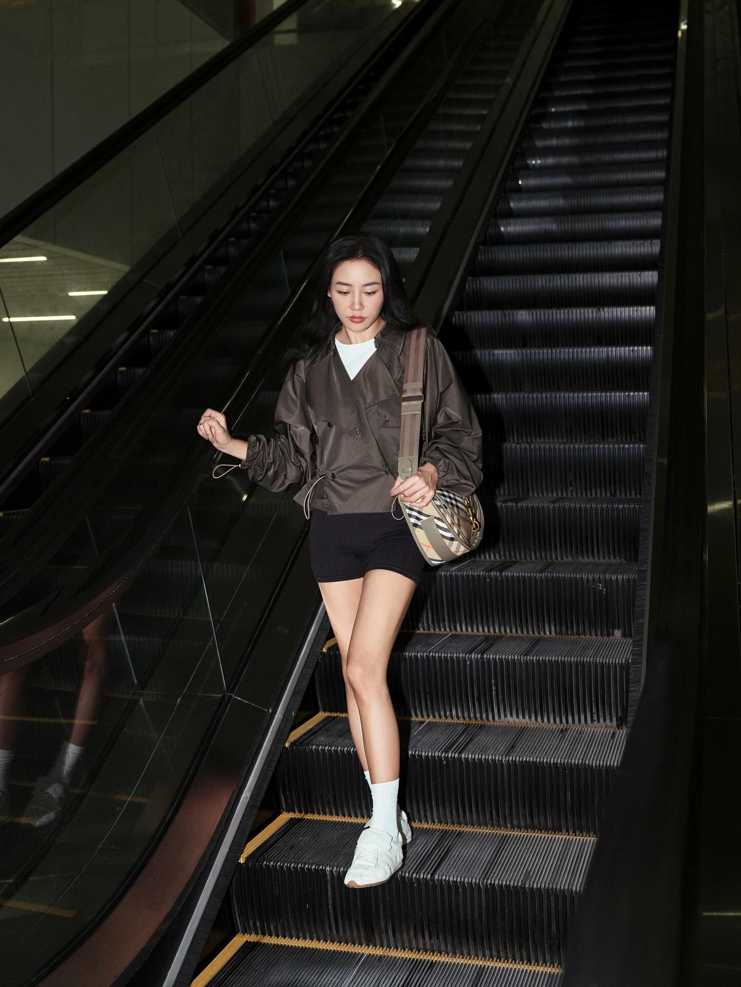 C&ocirc; g&aacute;i hot nhất Thỏ Ơi!!: Thoại c&acirc;u n&agrave;o cũng chấn động, mặc đẹp cả trong phim lẫn ngo&agrave;i đời- Ảnh 14.