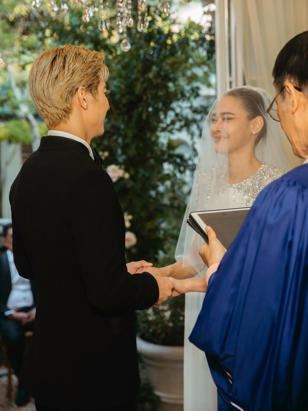 Hoa hậu Ho&agrave;n vũ bất ngờ th&uacute; nhận kết h&ocirc;n từ tận 2 năm trước, danh t&iacute;nh &ocirc;ng x&atilde; khiến c&ocirc;ng ch&uacute;ng 