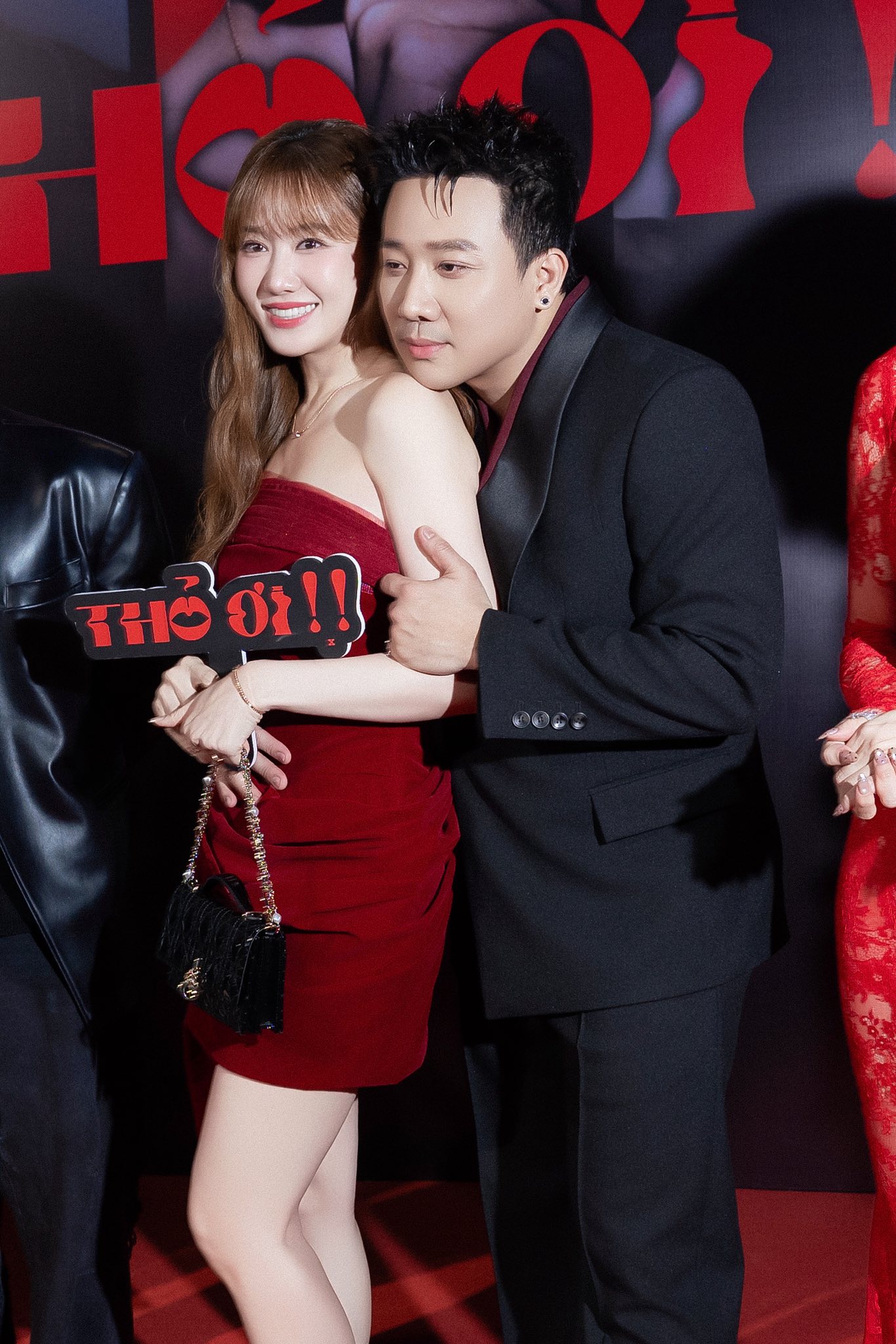 Chuyện g&igrave; khiến Hari Won kh&oacute;c đến mức mắt sưng h&uacute;p?- Ảnh 4.