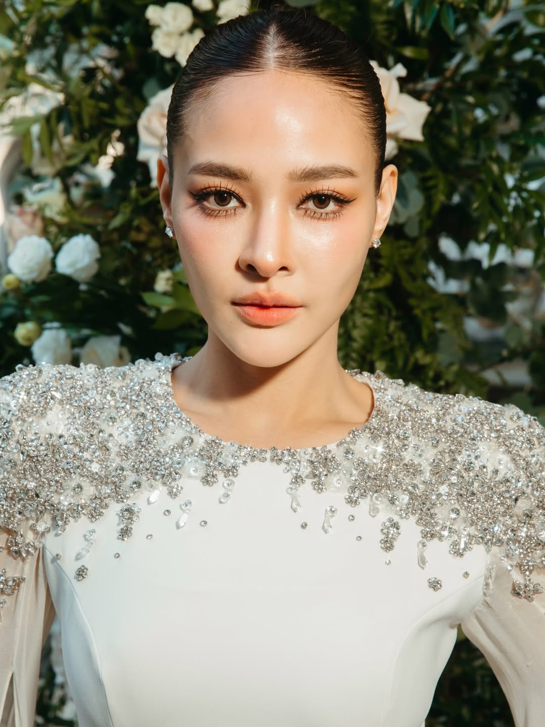 Hoa hậu Ho&agrave;n vũ bất ngờ th&uacute; nhận kết h&ocirc;n từ tận 2 năm trước, danh t&iacute;nh &ocirc;ng x&atilde; khiến c&ocirc;ng ch&uacute;ng 