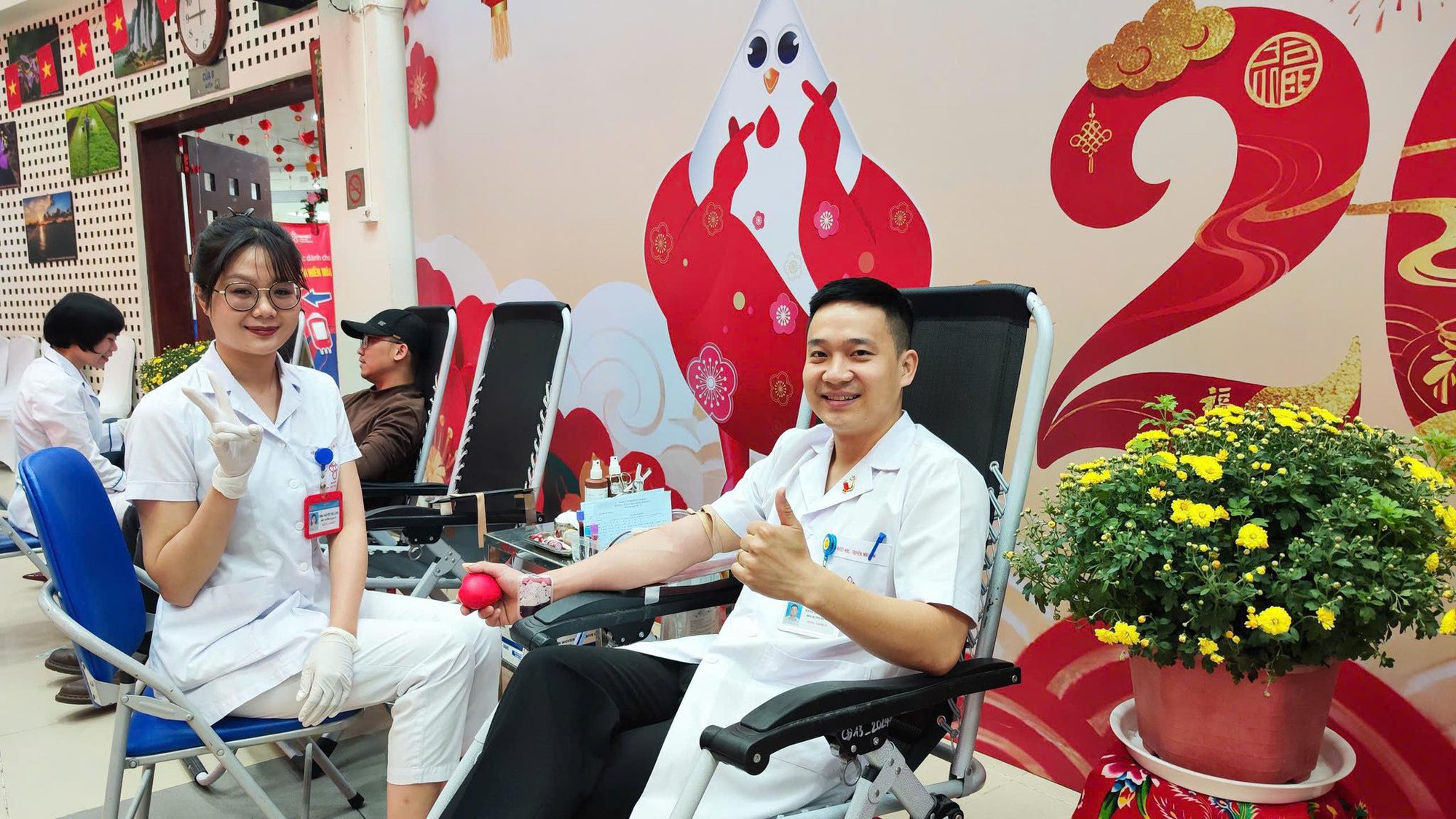 Những ngày đầu năm ấm áp ở Viện Huyết học - Truyền máu trung ương- Ảnh 6. Những ngày đầu năm ấm áp ở Viện Huyết học - Truyền máu trung ương- Ảnh 6.
