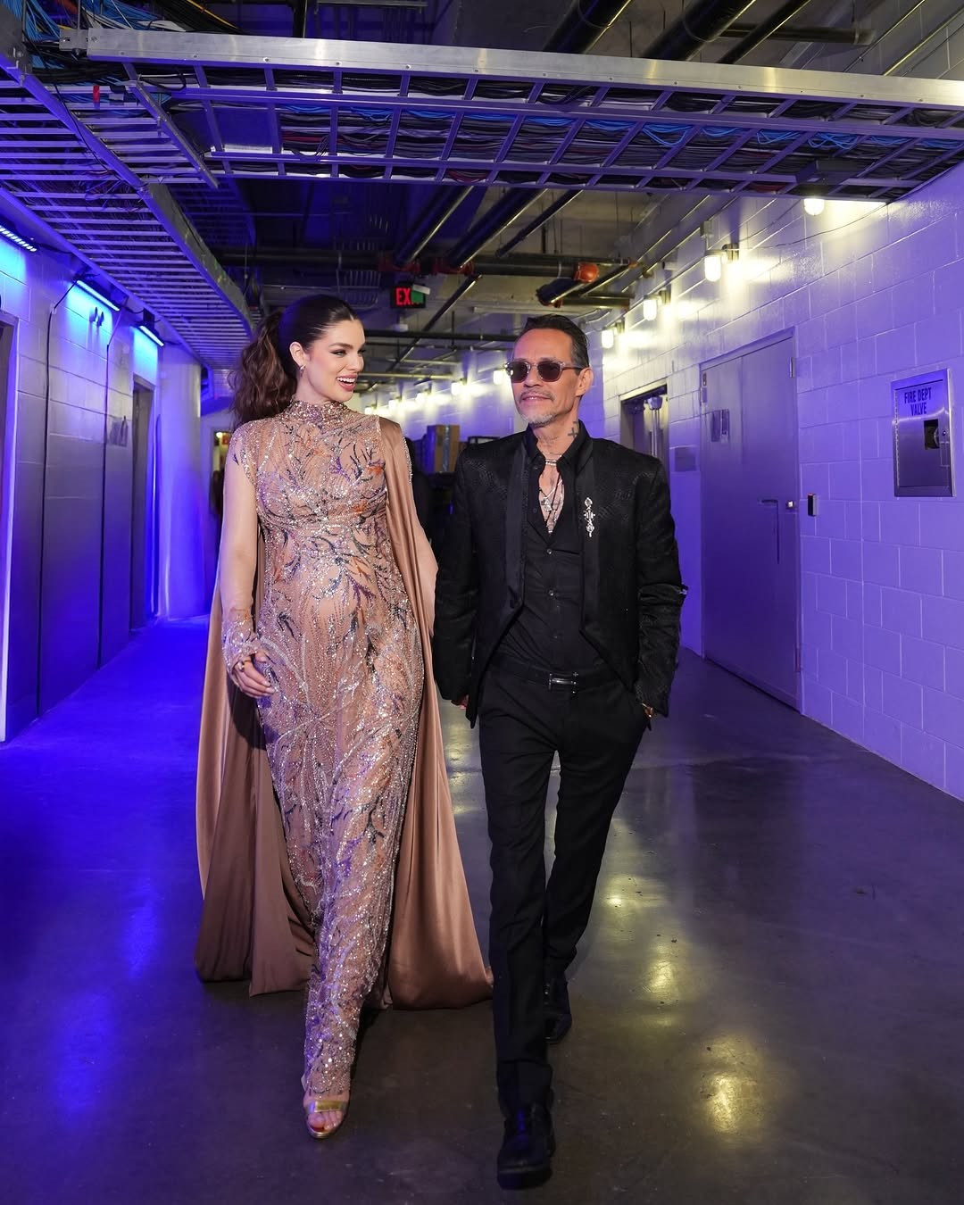 &Aacute; hậu Ho&agrave;n vũ mang bầu lần 2 với Marc Anthony- Ảnh 2.