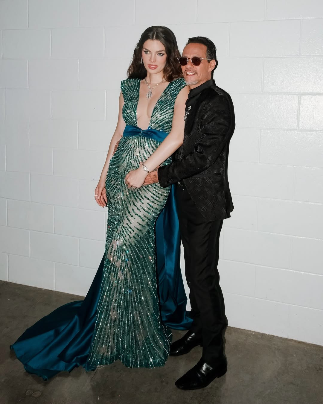 &Aacute; hậu Ho&agrave;n vũ mang bầu lần 2 với Marc Anthony- Ảnh 1.