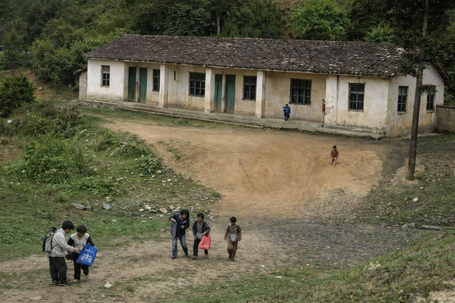 Từ lương 1,9 tỷ đồng/năm xuống còn 22 triệu đồng/tháng: Người đàn ông có học vị tiến sĩ nói mình mới là "kẻ chiến thắng" thực sự- Ảnh 1. Từ lương 1,9 tỷ đồng/năm xuống còn 22 triệu đồng/tháng: Người đàn ông có học vị tiến sĩ nói mình mới là "kẻ chiến thắng" thực sự- Ảnh 1.