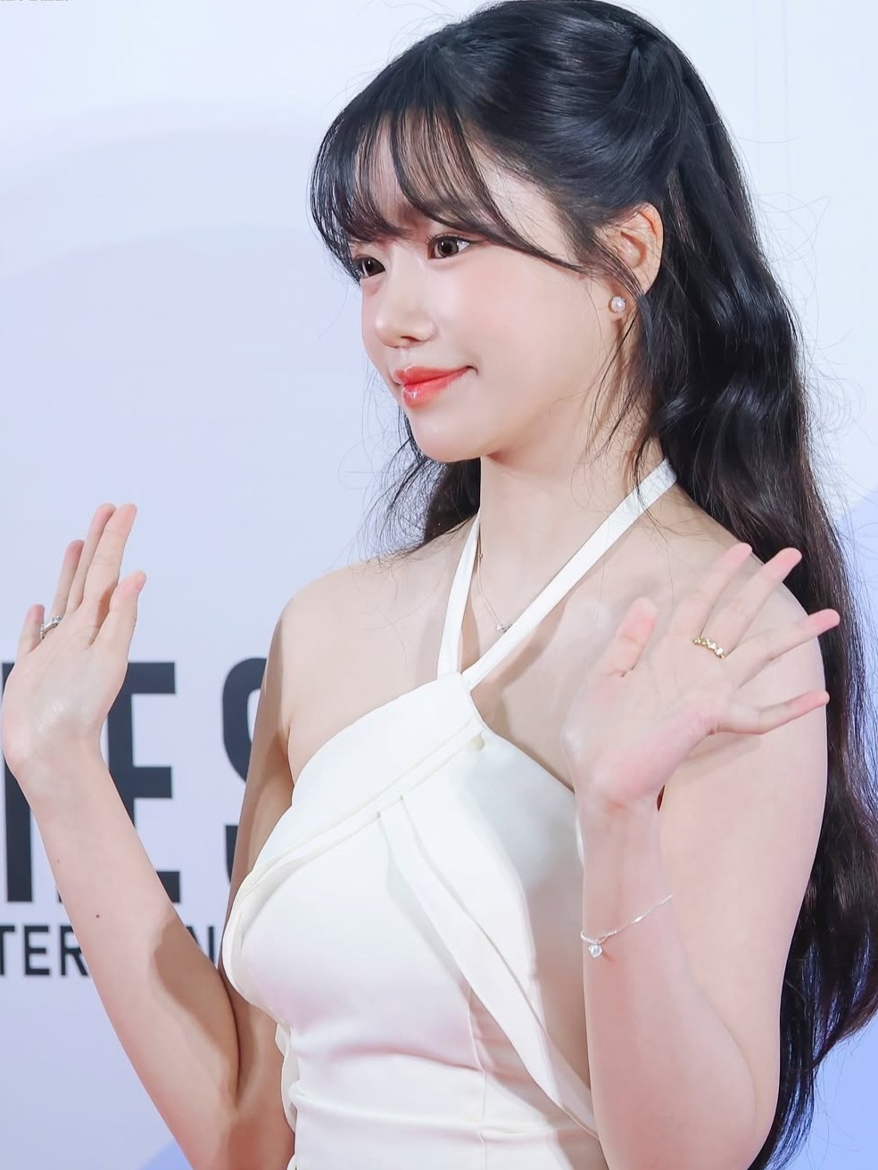 Sốc nặng với nhan sắc xuống cấp của mỹ nh&acirc;n 