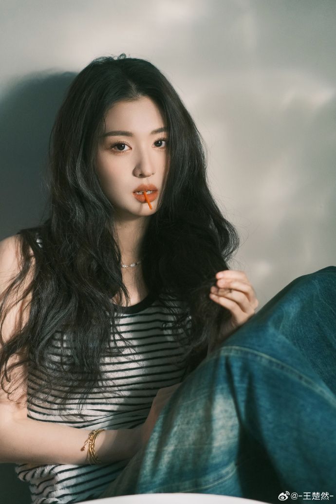 Đằng sau vẻ đẹp thần ti&ecirc;n tỷ tỷ của mỹ nh&acirc;n mệnh danh "Tiểu Lưu Diệc Phi" l&agrave; b&iacute; quyết giữ da trong veo khiến ai cũng muốn học theo- Ảnh 3.