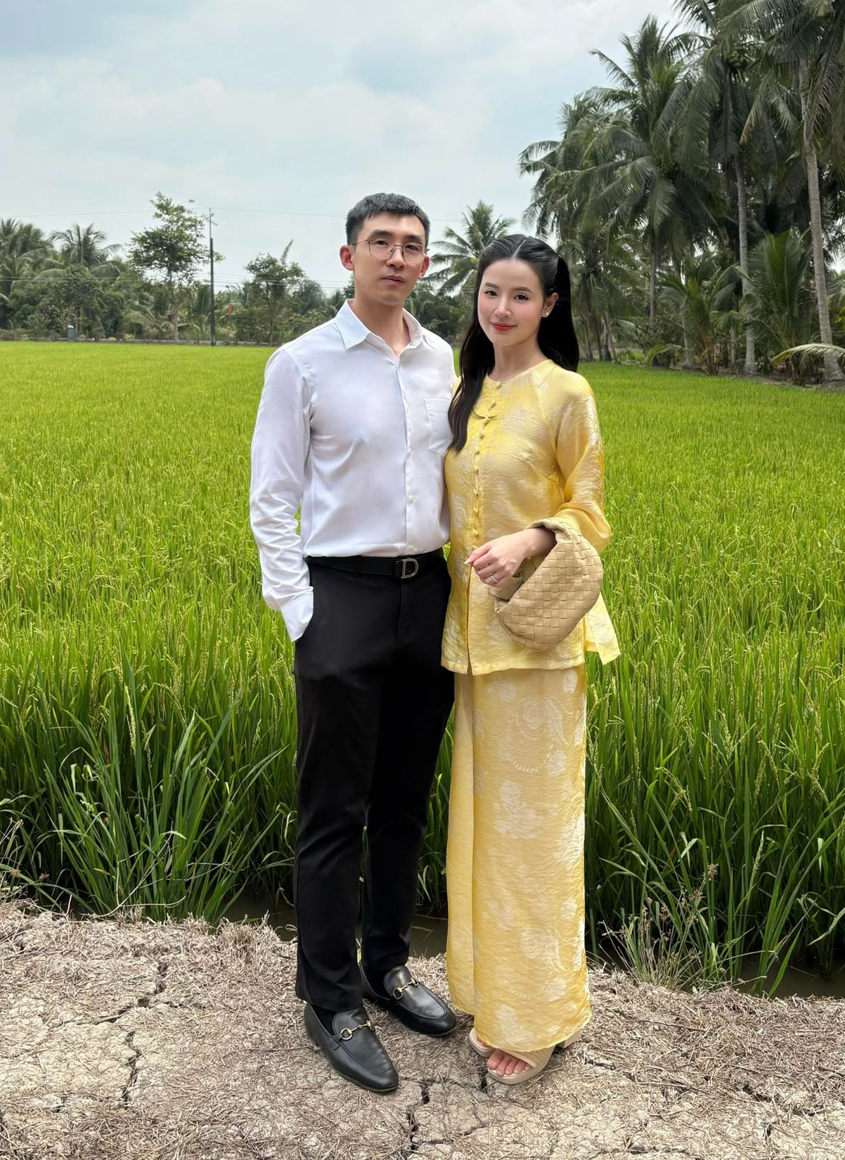 Đường đua &aacute;o b&agrave; ba sau m&ugrave;a Tết tưng bừng của mỹ nh&acirc;n Việt: Số 1 sắp th&agrave;nh d&acirc;u miền T&acirc;y lu&ocirc;n rồi!- Ảnh 7.