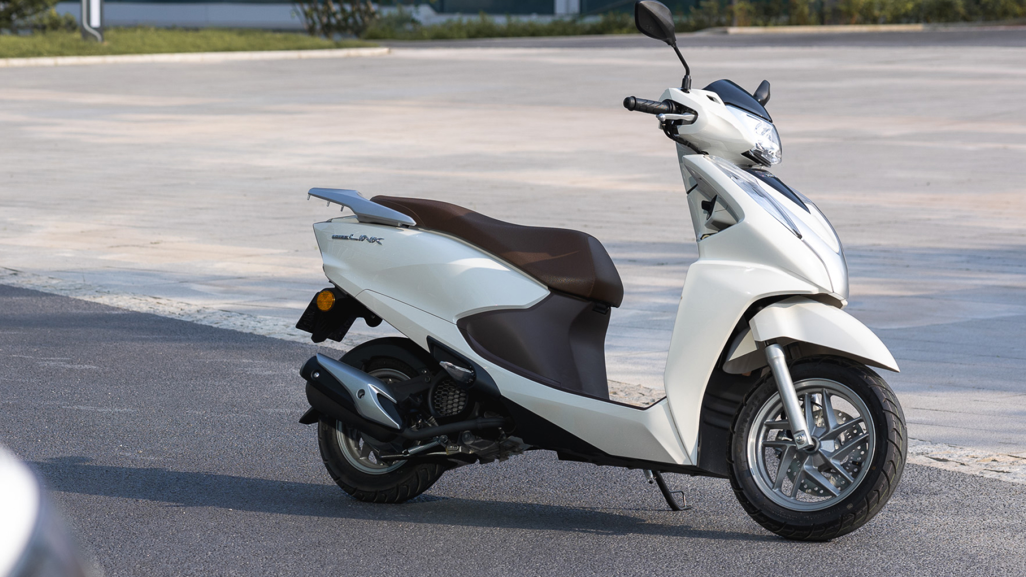 Lộ diện xe tay ga mới của Honda- Ảnh 4.