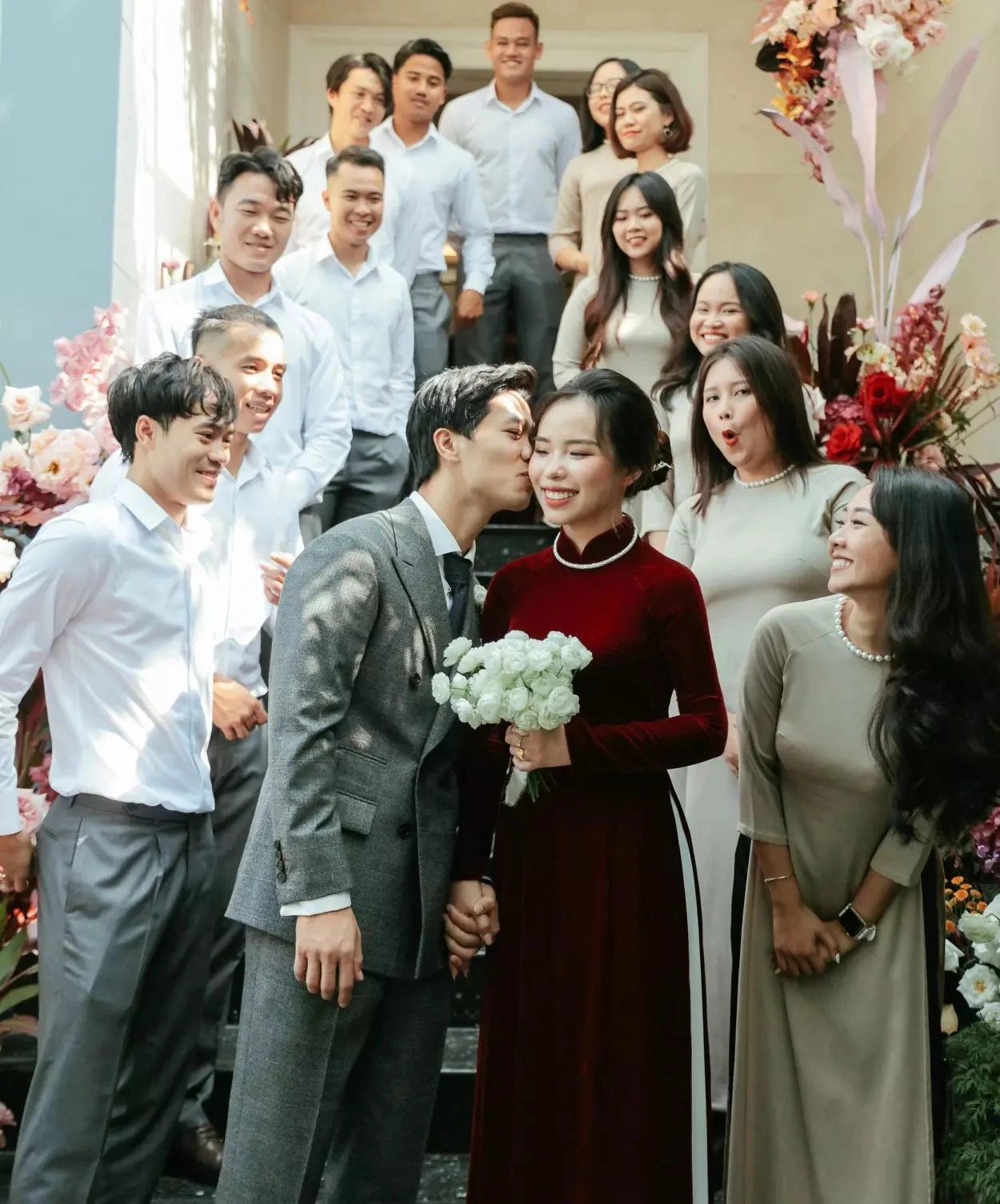 V&igrave; sao Vi&ecirc;n Minh - vợ C&ocirc;ng Phượng &iacute;t về qu&ecirc; chồng nhưng mỗi lần về đều g&acirc;y sốt cả c&otilde;i mạng?- Ảnh 6.