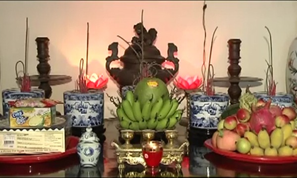 Tháng Giêng thắp hương: Đừng phạm 3 lỗi này kẻo "mất điểm" với bề trên- Ảnh 2. Tháng Giêng thắp hương: Đừng phạm 3 lỗi này kẻo