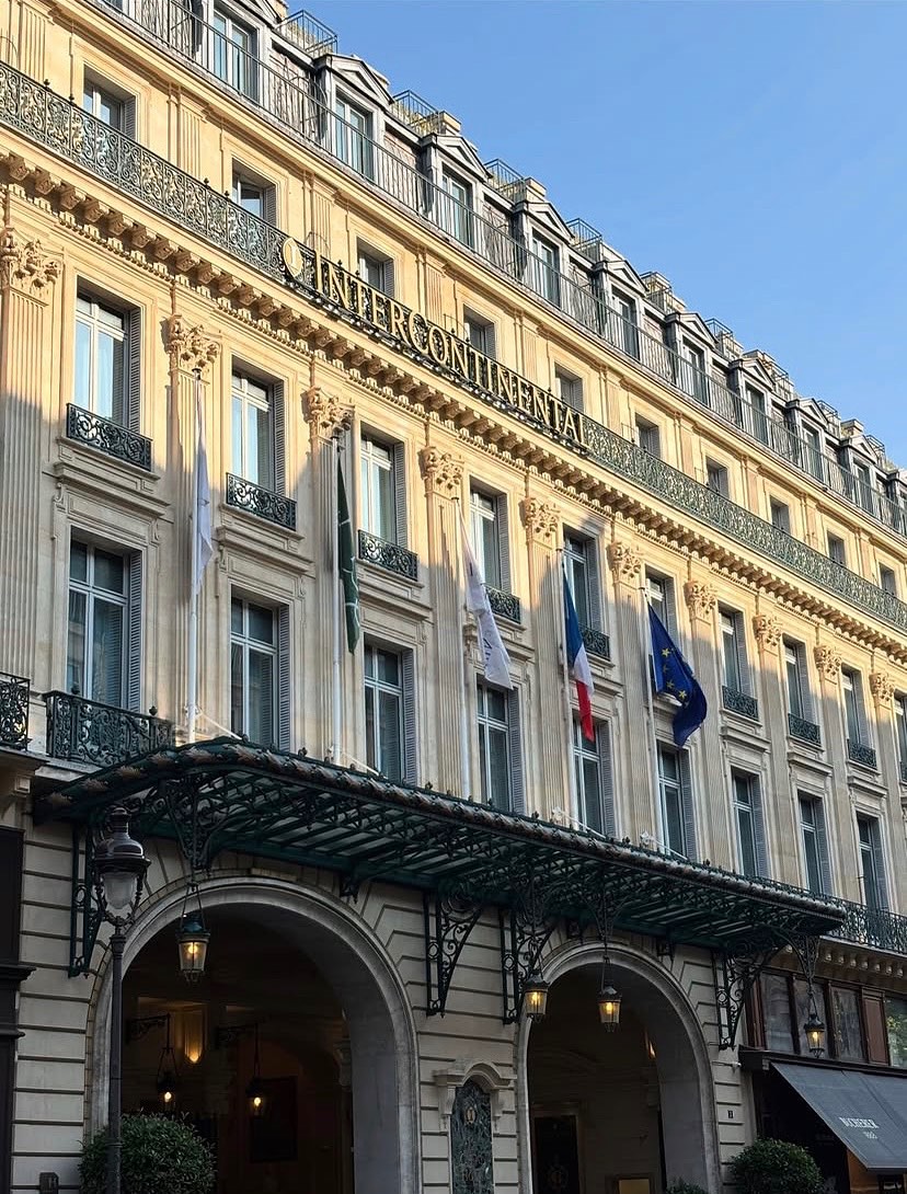 Ch&acirc;n dung người lưu tr&uacute; ở kh&aacute;ch sạn l&acirc;u nhất thế giới, sau 67 năm mới check out- Ảnh 3.